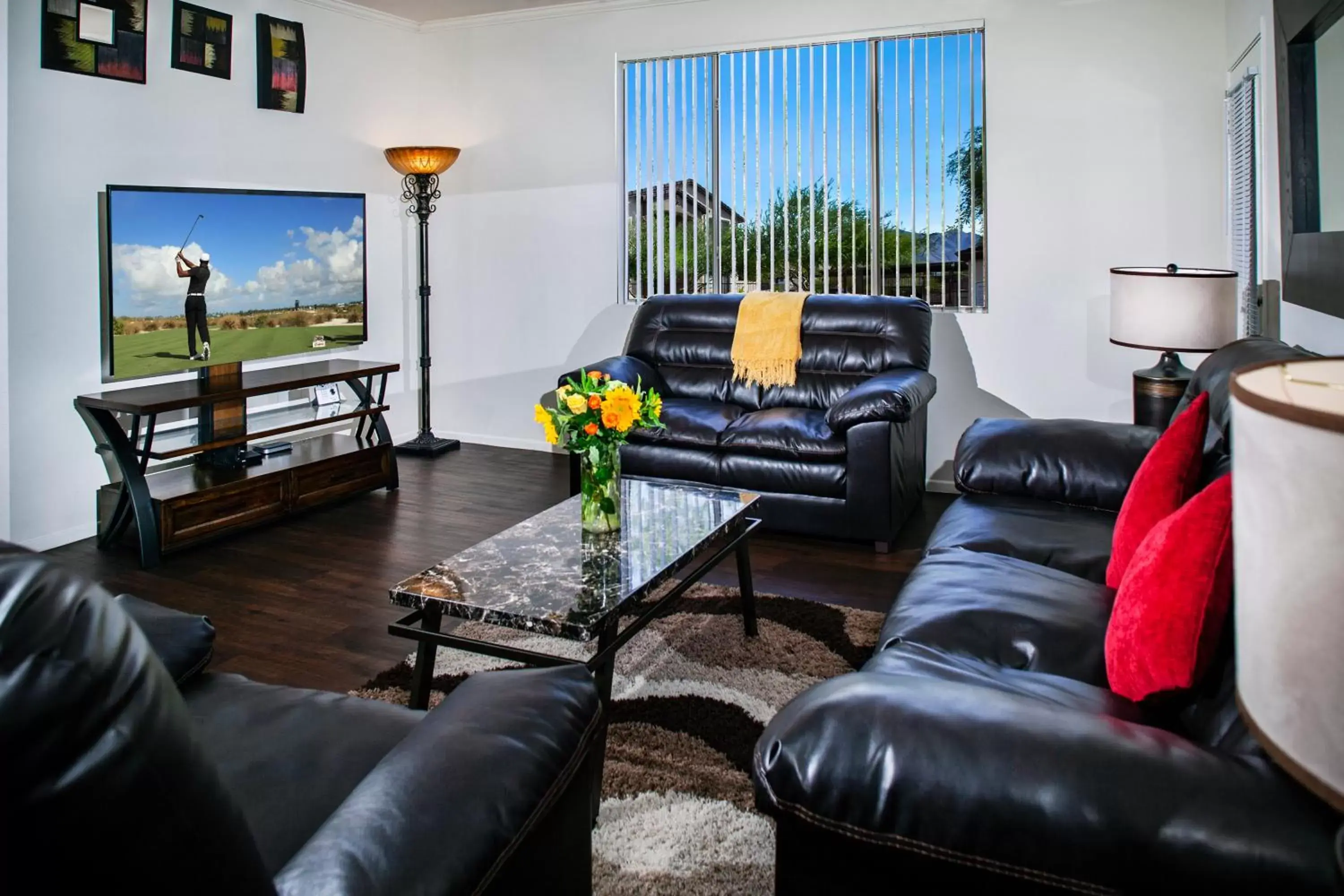 Living room, Seating Area in Luxury Condos by Meridian CondoResorts- Scottsdale