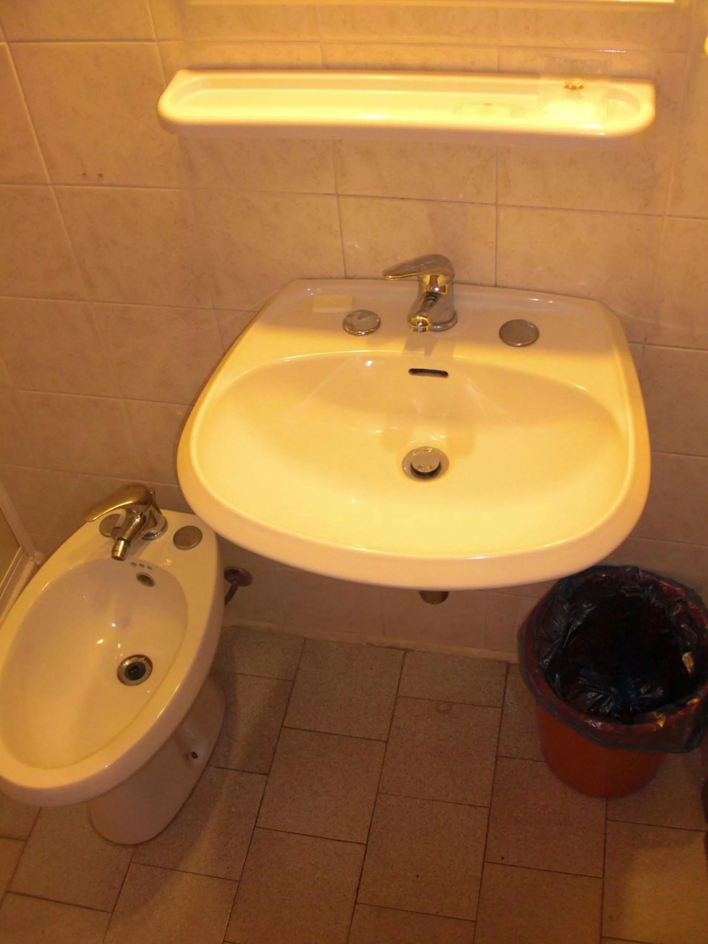 Shower in Hotel Legnano