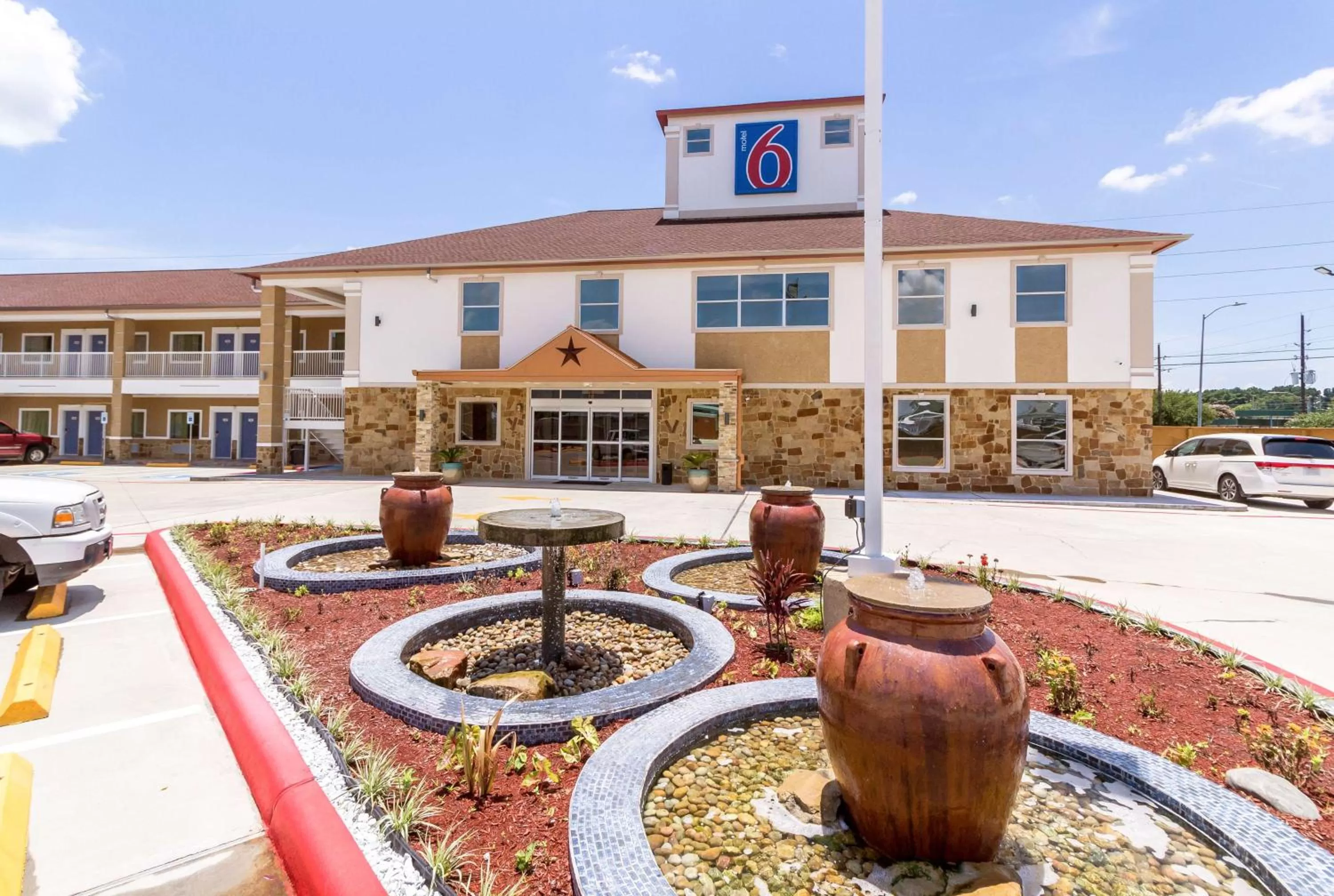 Property building in Motel 6-Houston, TX - North