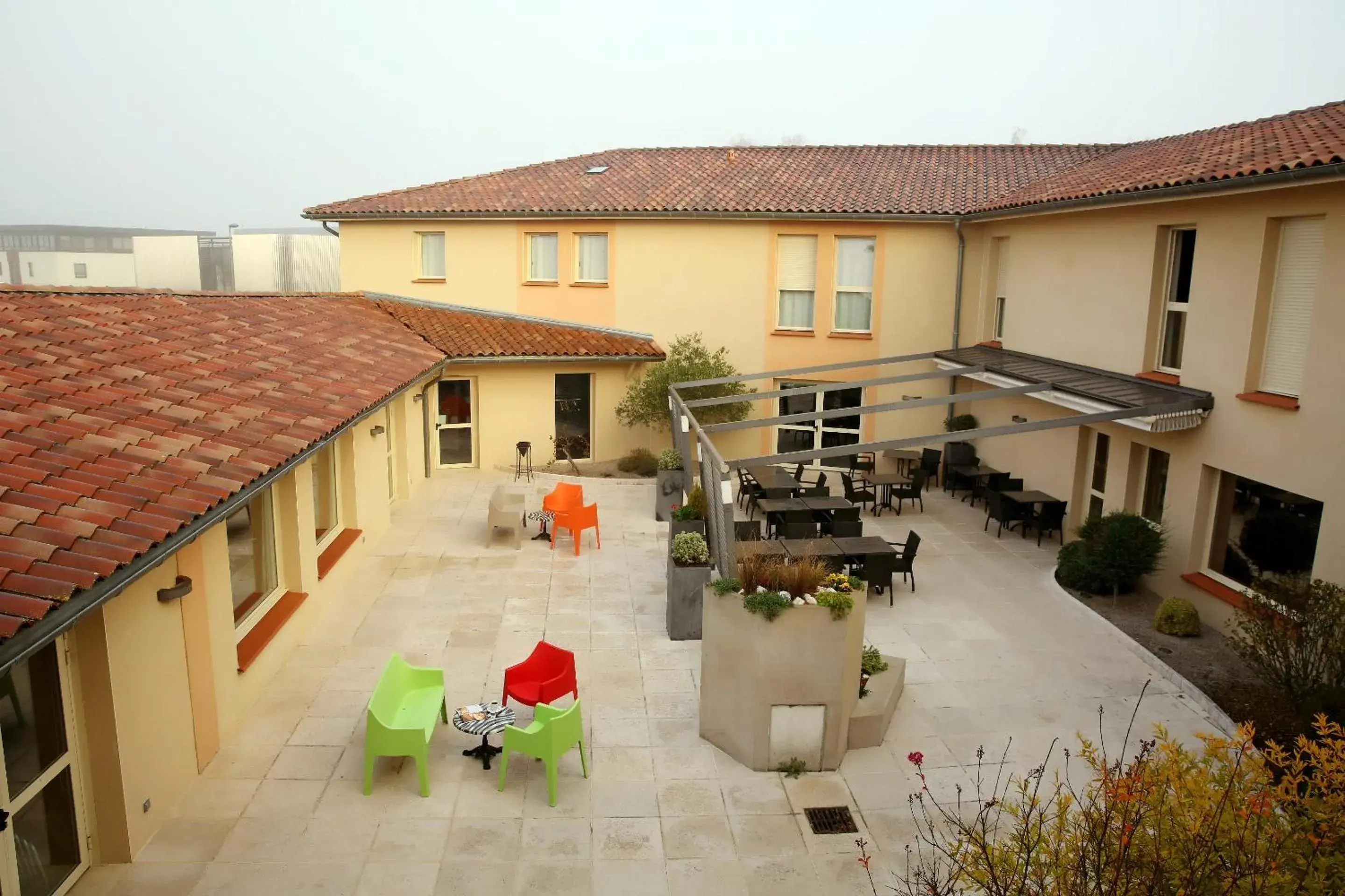 Patio, Patio/Outdoor Area in The Originals City, Hotel Le Caussea, Castres (Inter-Hotel)