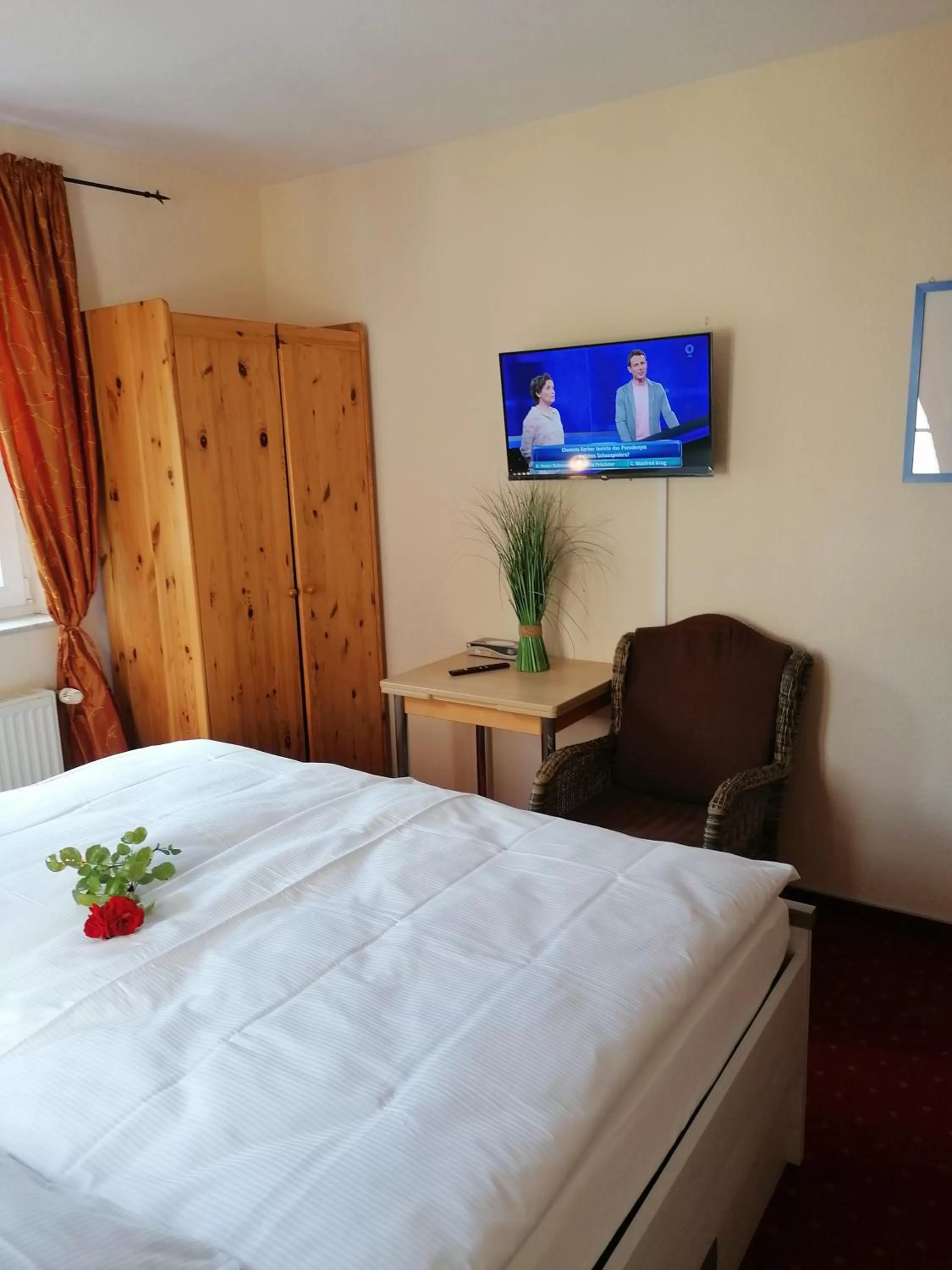 TV and multimedia, Bed in Hotel Rosengarten