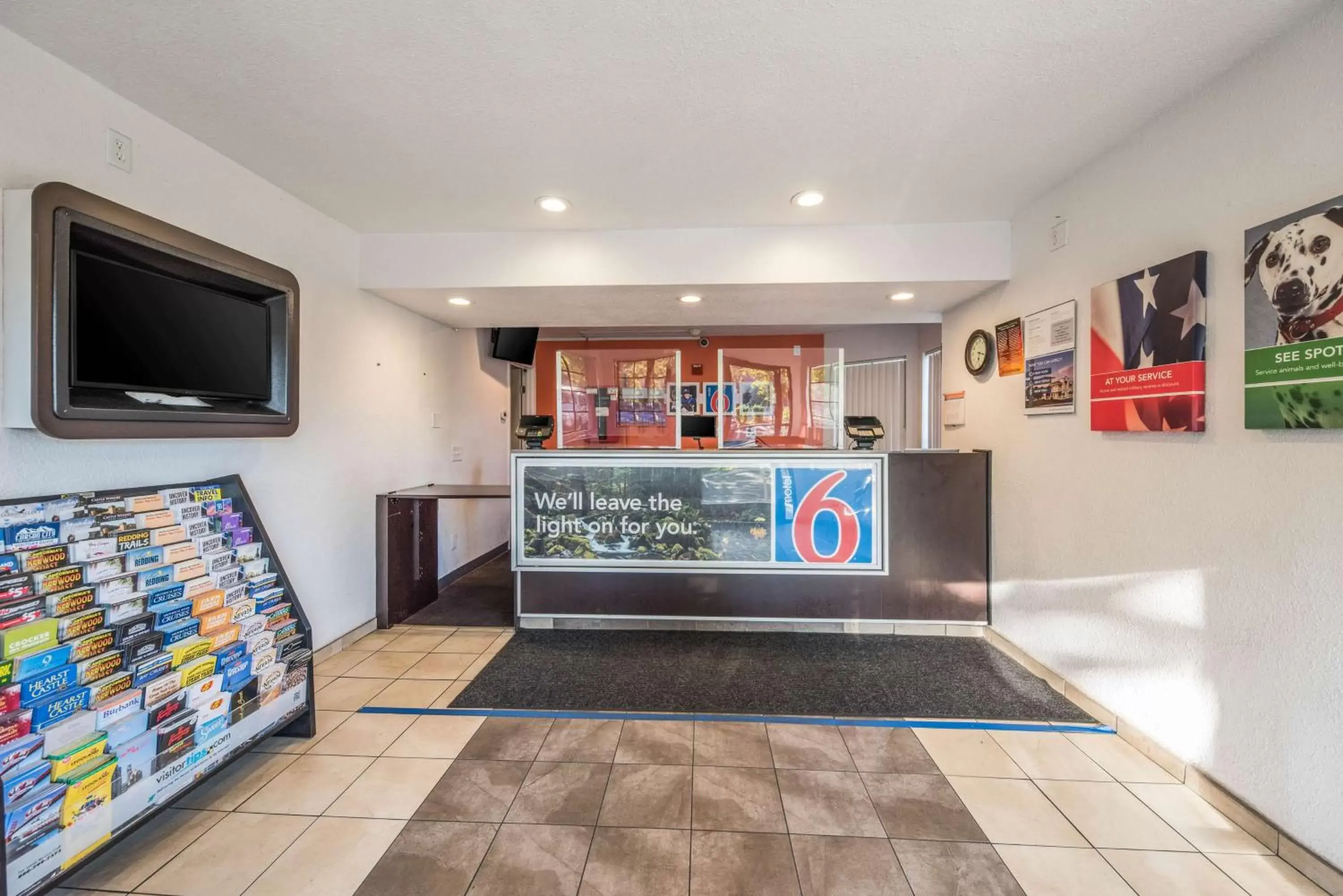 Lobby or reception in Motel 6-Fairfield, CA - North Lobby or reception in Motel 6-Fairfield, CA - North
