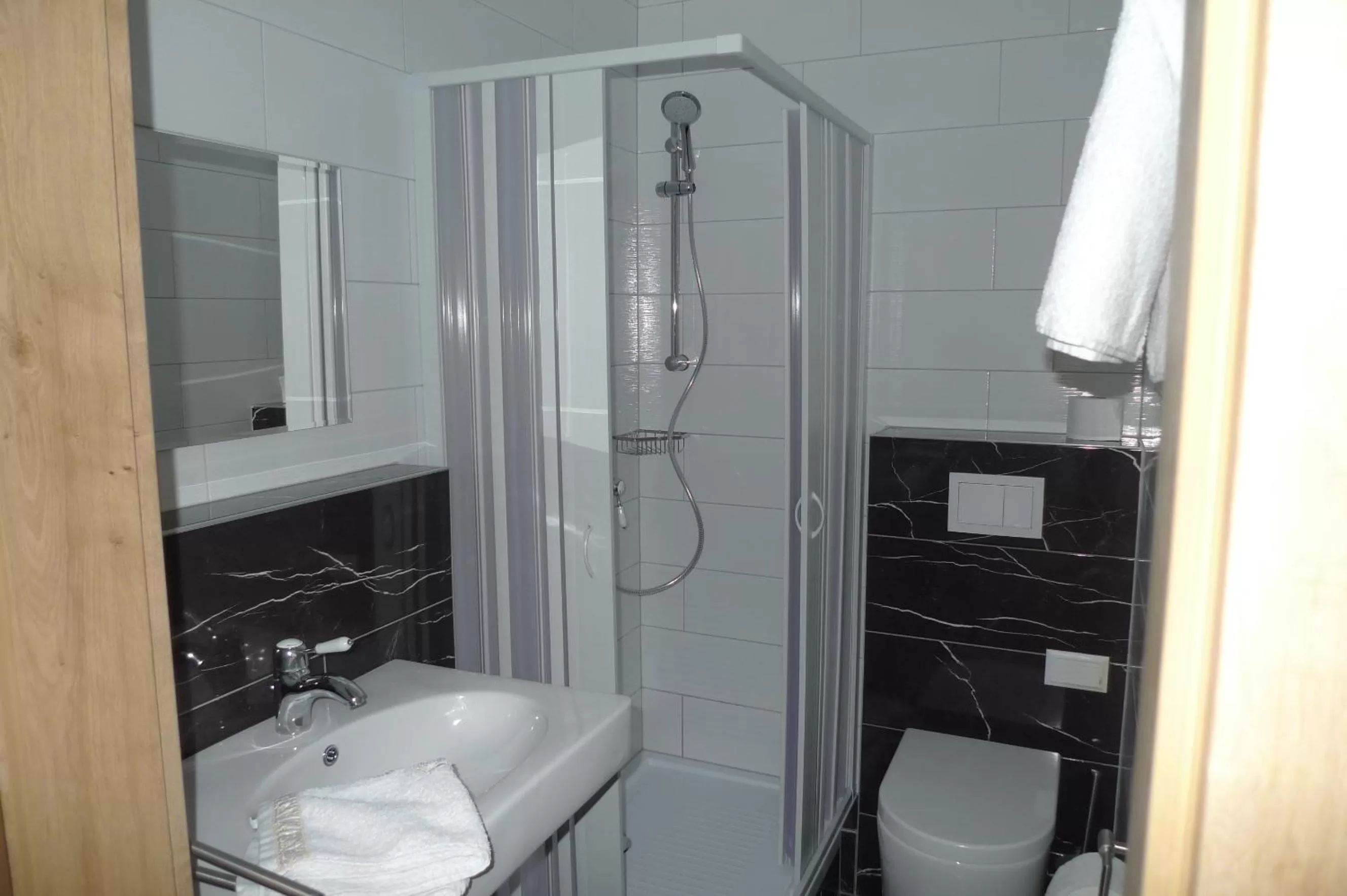 Bathroom in Pension Marillenhof