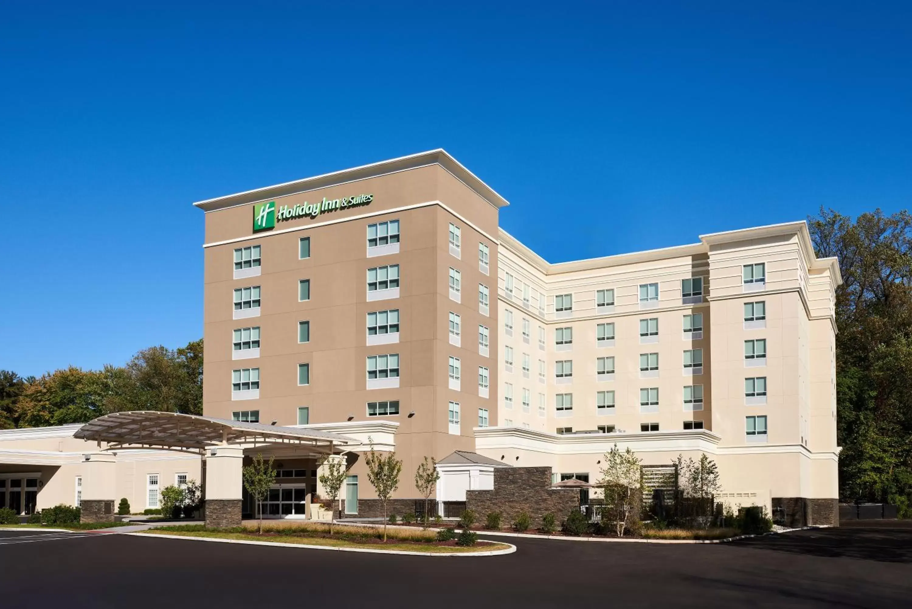 Property building in Holiday Inn & Suites Philadelphia W - Drexel Hill, an IHG Hotel