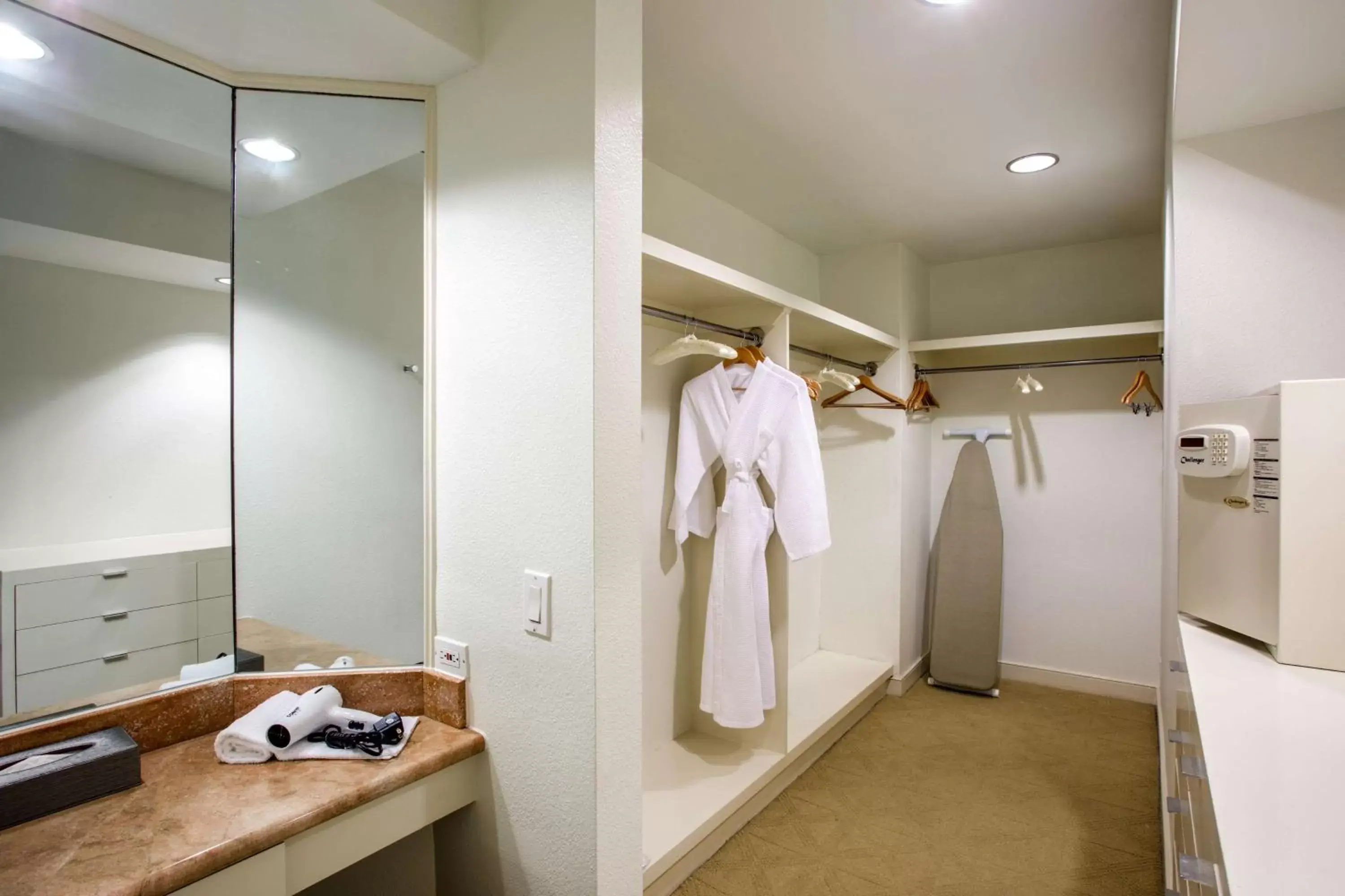 Photo of the whole room, Bathroom in Hyatt Regency Guam