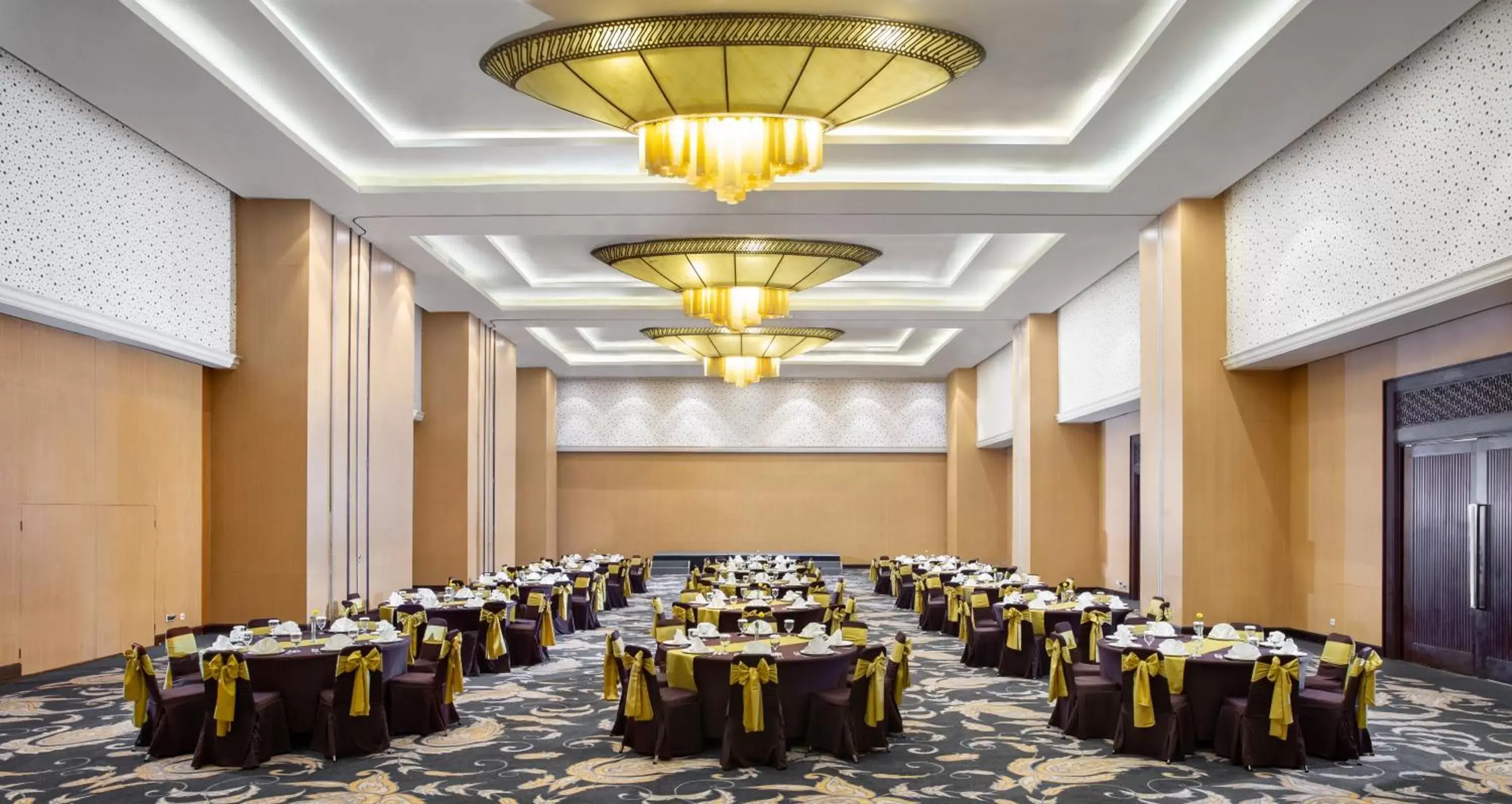 Business facilities, Restaurant/Places to Eat in Hotel Santika Premiere Bintaro