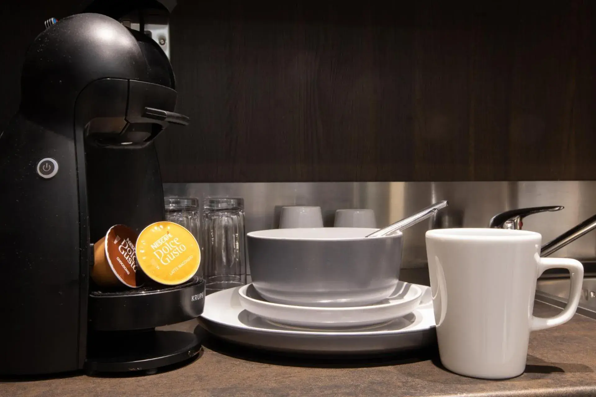 Coffee/tea facilities in Grainger Apartments