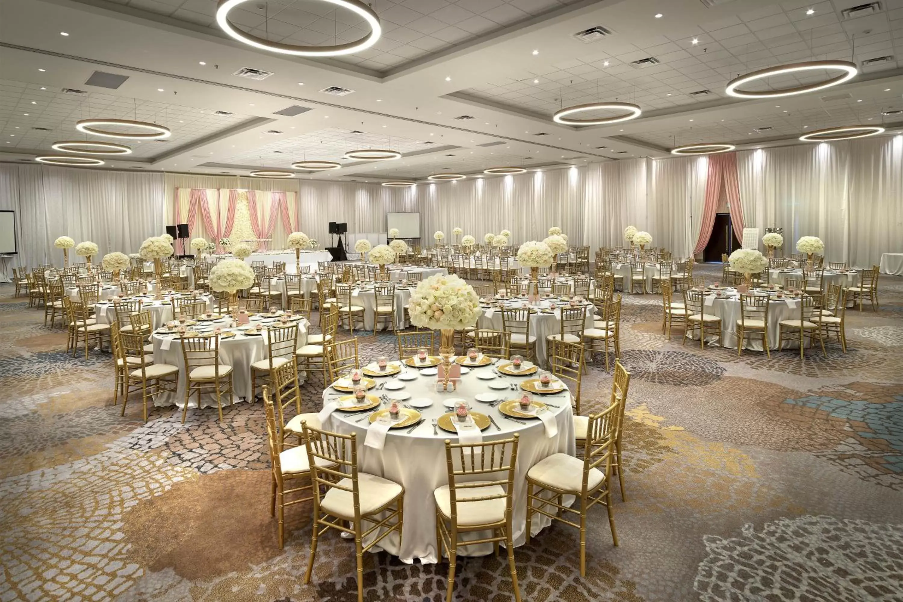 Banquet/Function facilities, Banquet Facilities in The Westin Calgary Airport