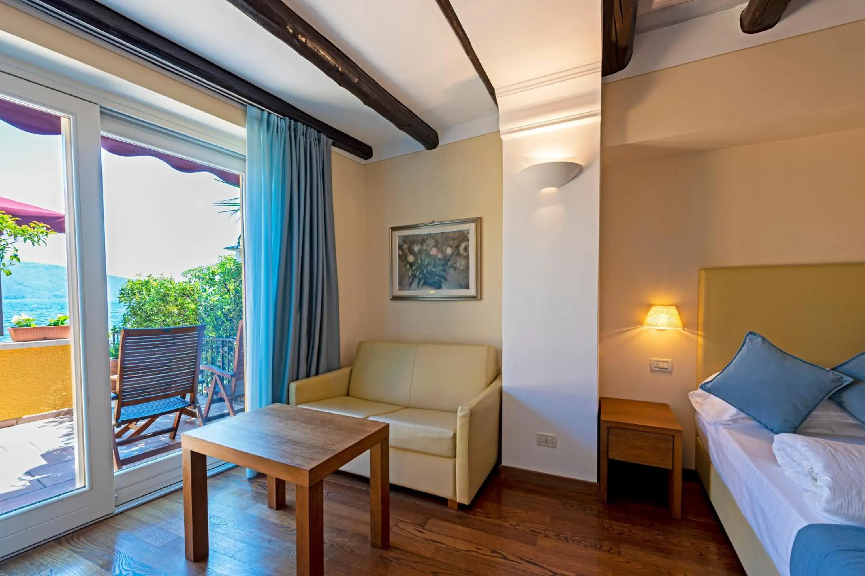 Seating Area in Hotel Baia D'Oro