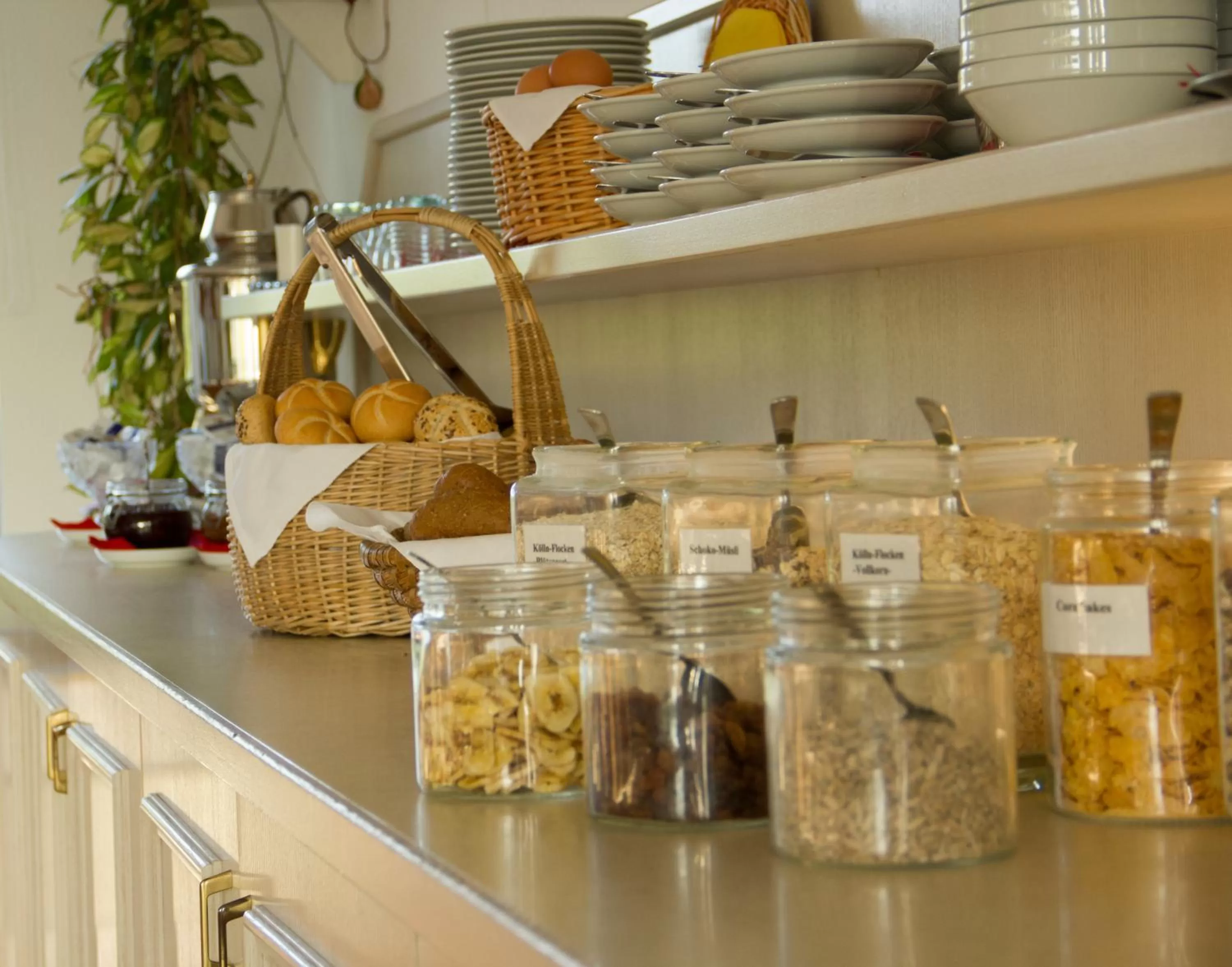 Food and drinks in Hotel Sonnenkeller