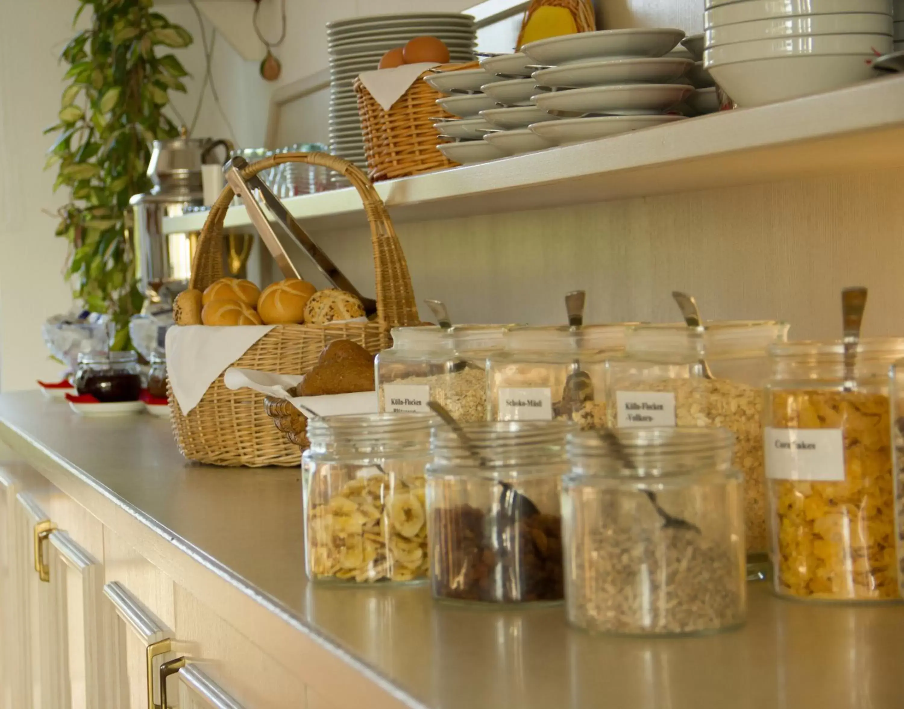 Food and drinks in Hotel Sonnenkeller Food and drinks in Hotel Sonnenkeller