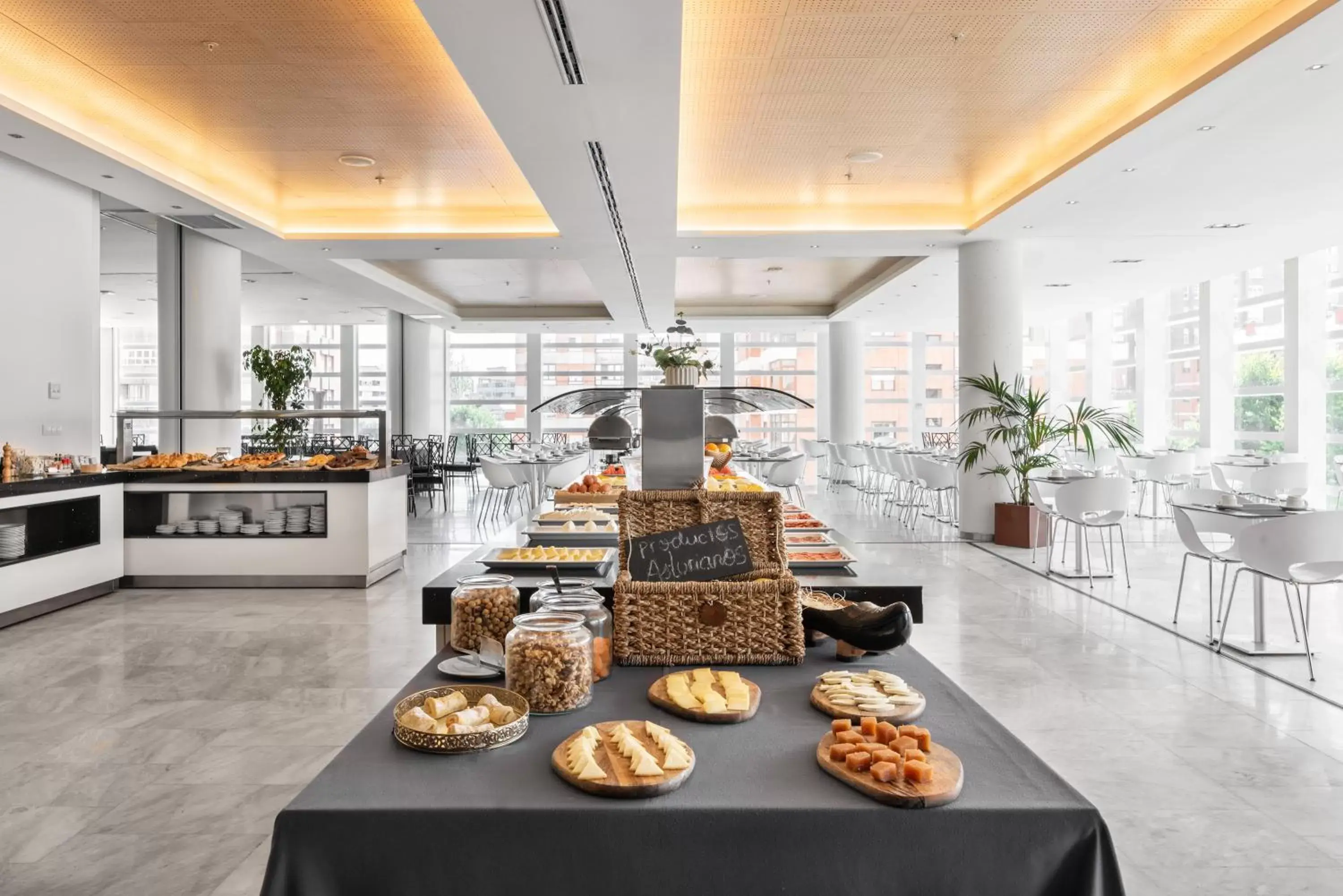 Buffet breakfast in Eurostars Palacio de Cristal Buffet breakfast in Eurostars Palacio de Cristal