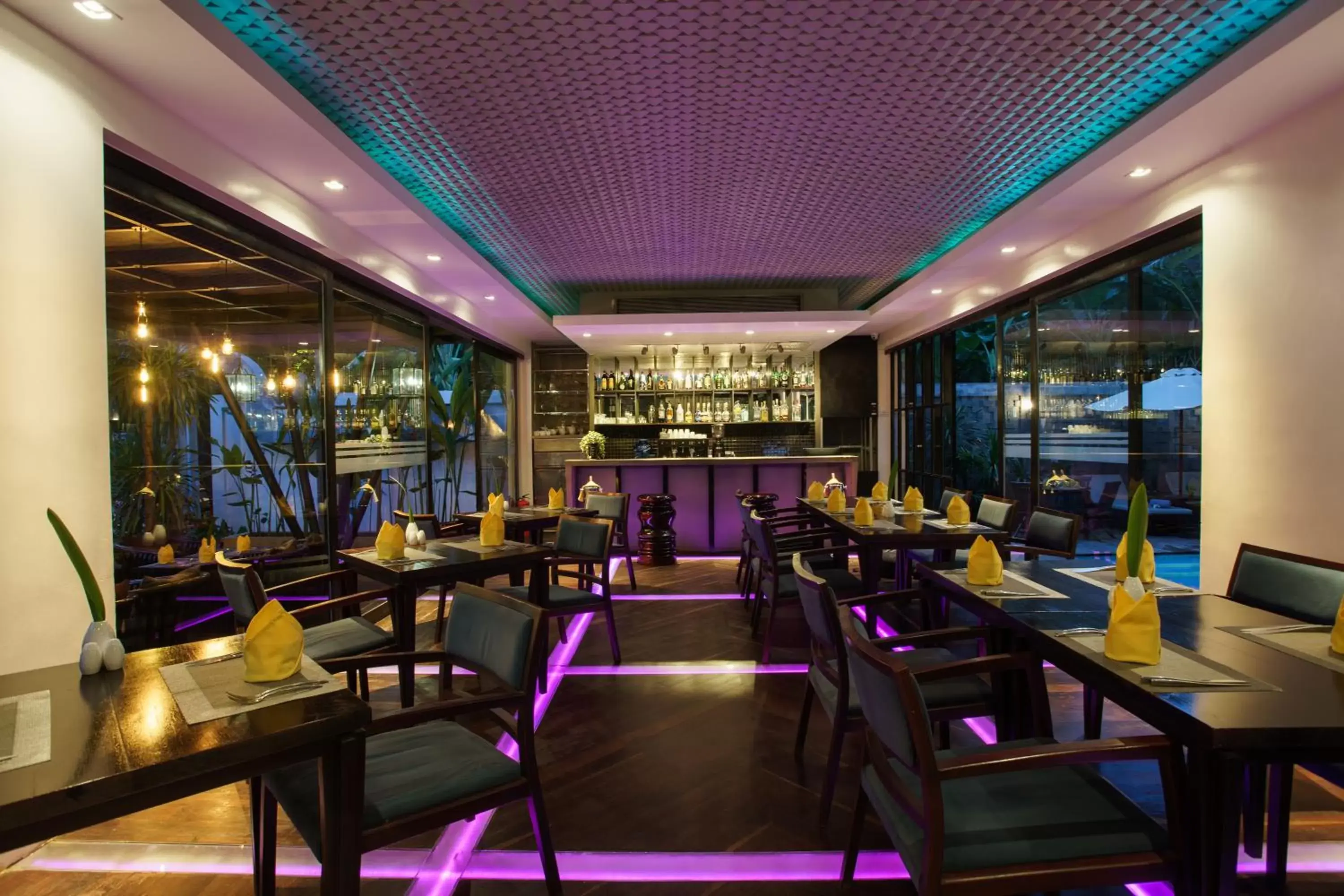 Restaurant/Places to Eat in Apsara Residence Hotel
