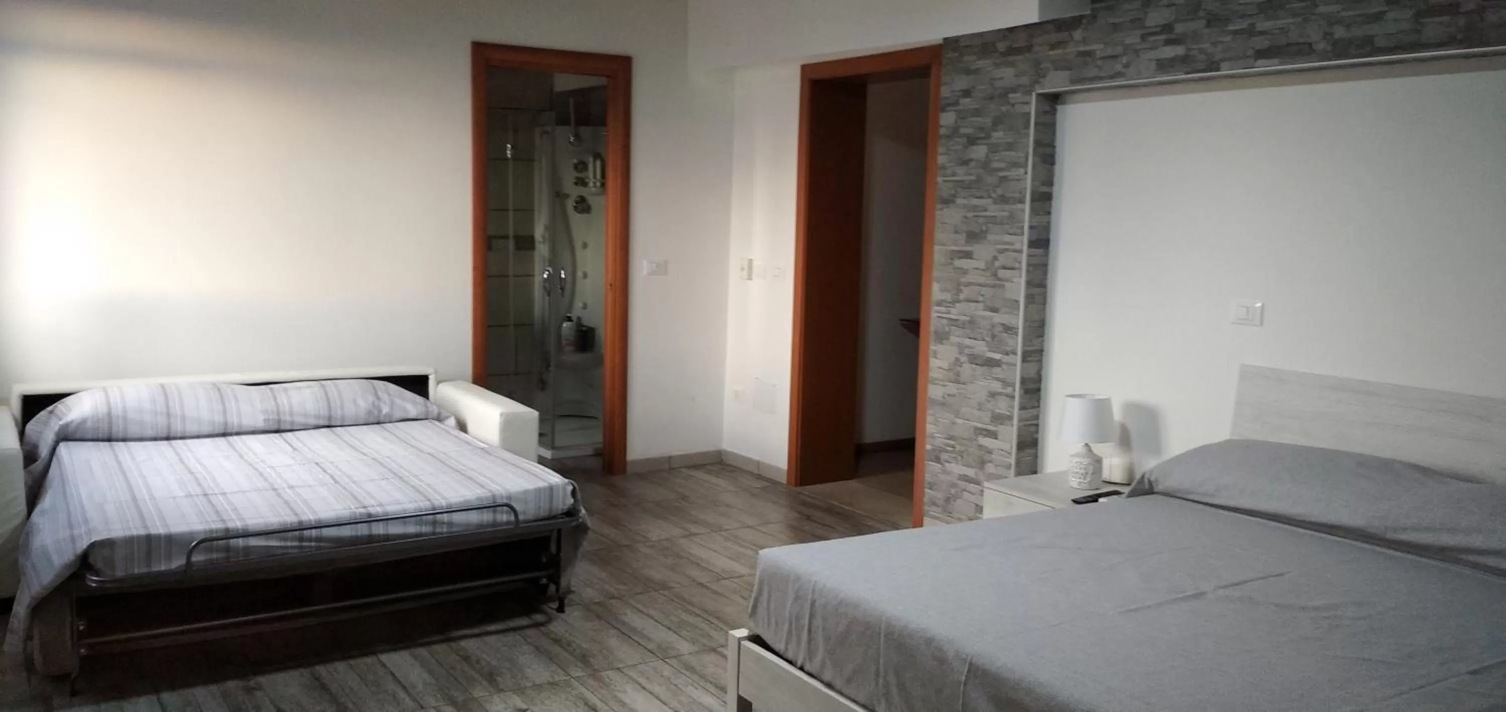 Photo of the whole room, Bed in B&B Leonida