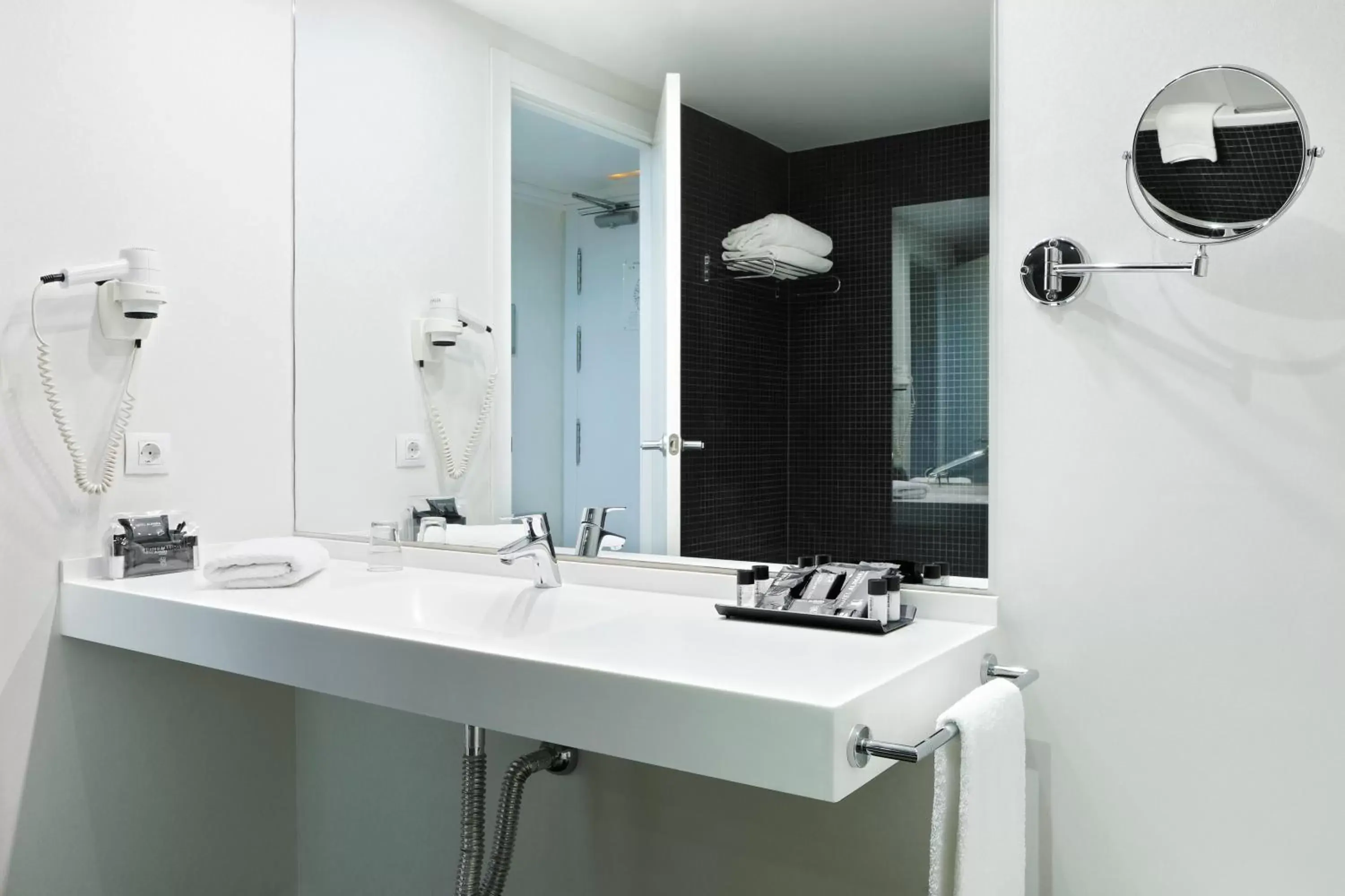 Bathroom in Hotel Alimara Bathroom in Hotel Alimara