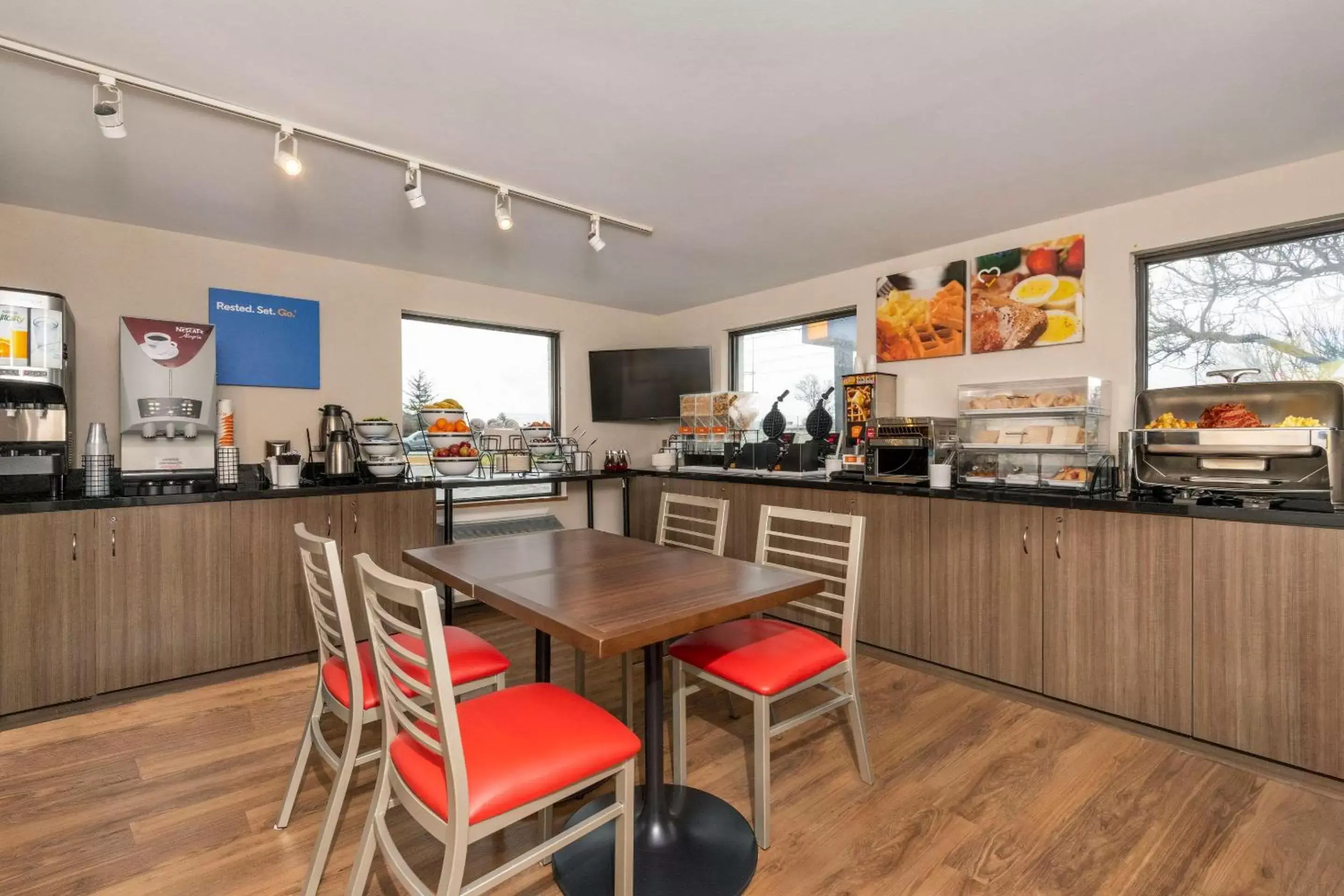 Breakfast, Restaurant/Places to Eat in Comfort Inn Ottawa East