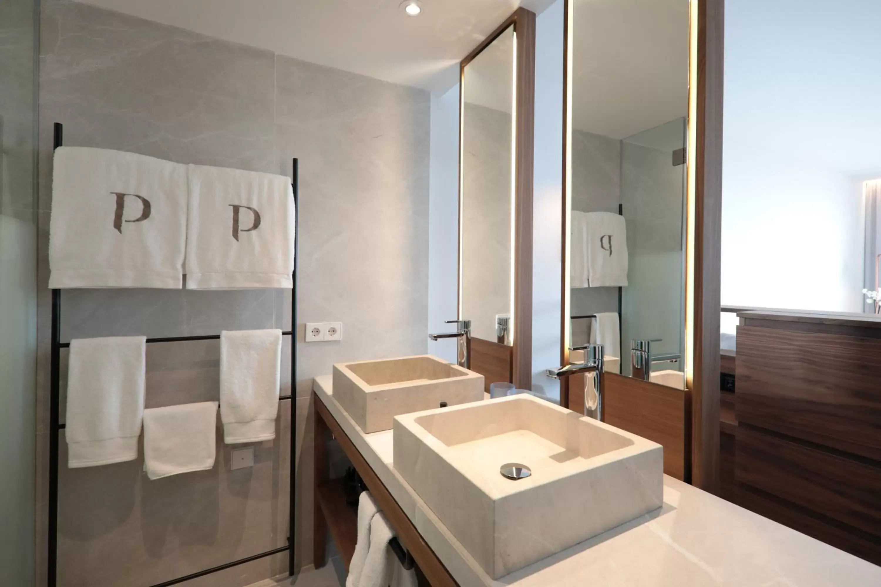 Bathroom in Es Princep - The Leading Hotels of the World