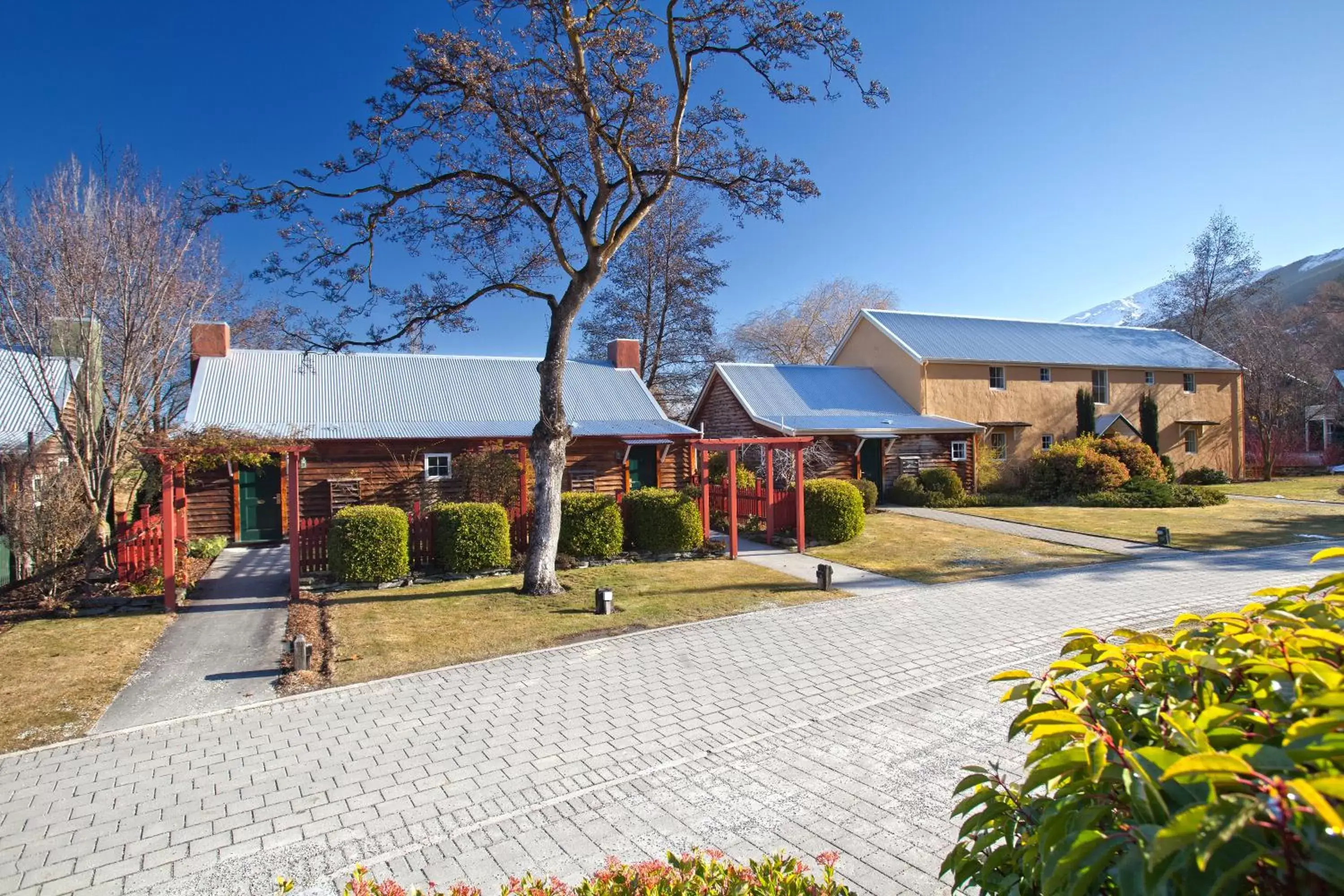 Facade/entrance, Property Building in Millbrook Resort