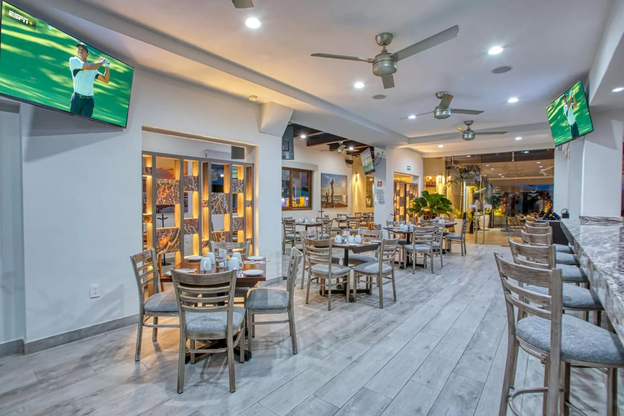 Dining area in Casa Nicole Hotel Boutique