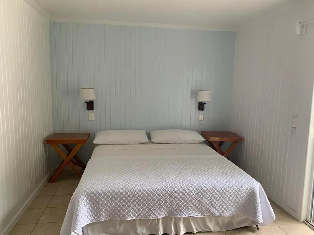 Photo of the whole room, Bed in Caribbean Villas Hotel