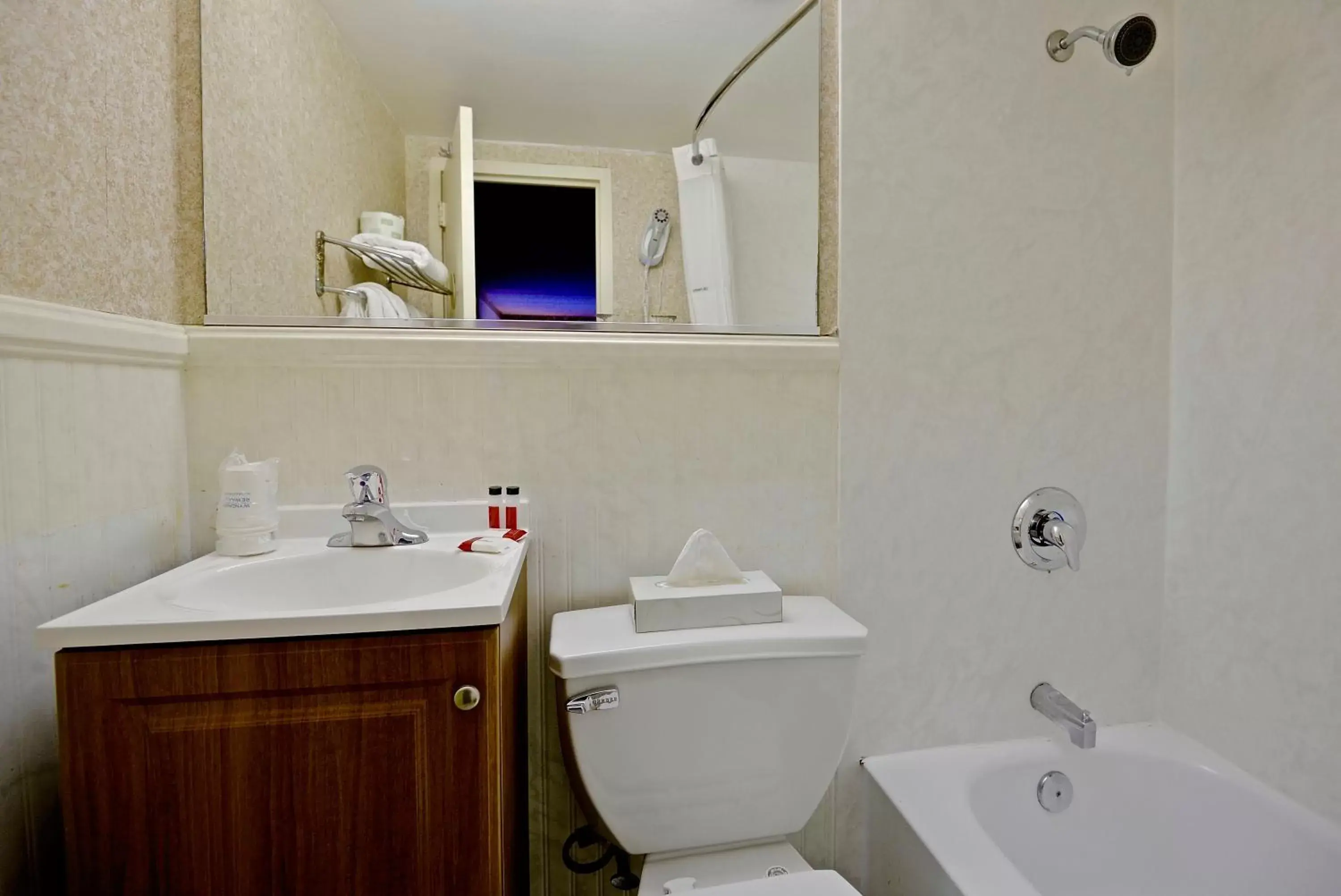 Bathroom in Days Inn by Wyndham Atlantic City Beachblock