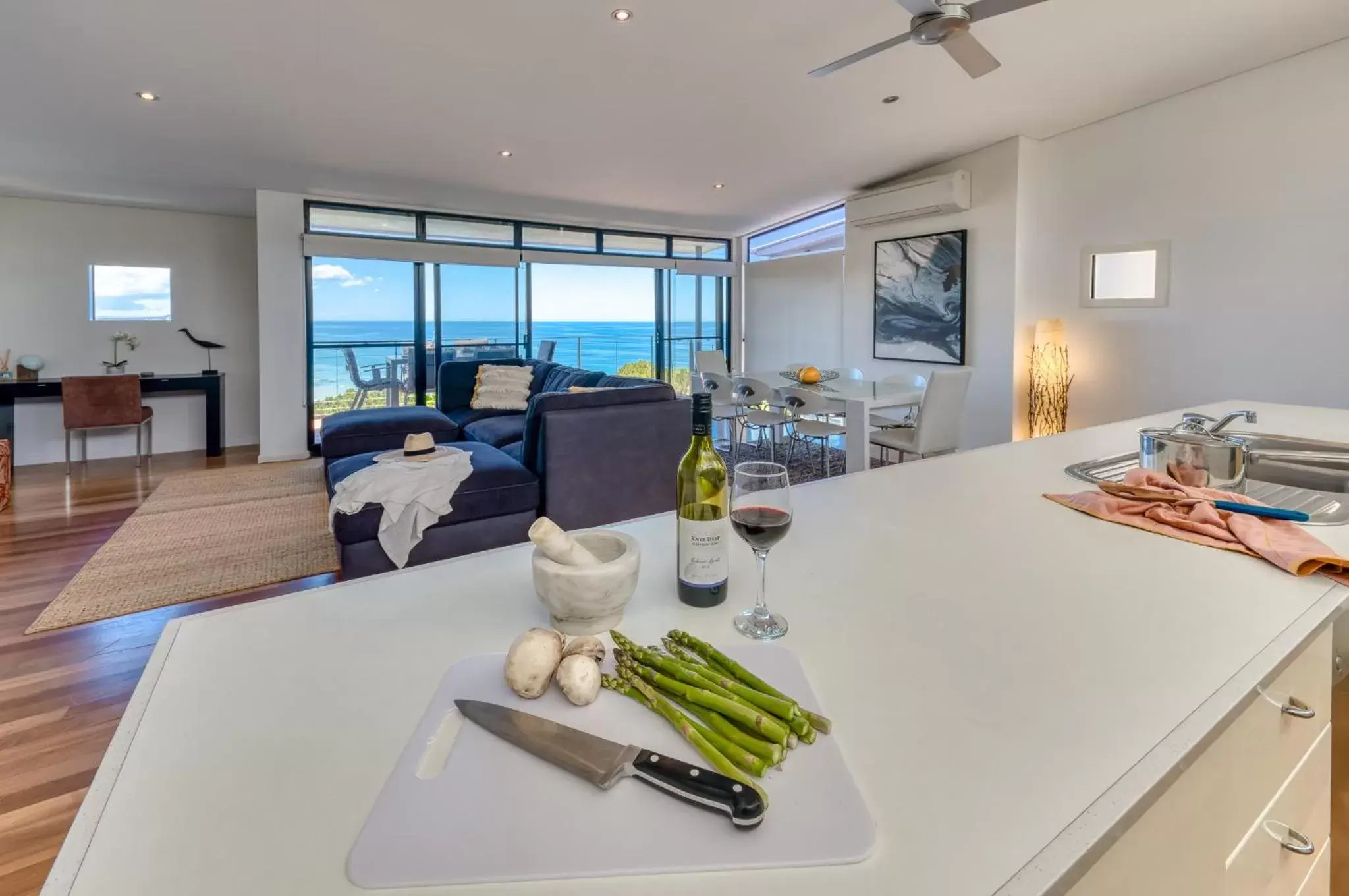 Kitchen or kitchenette, Dining Area in The Point Coolum