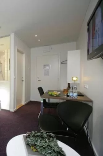 Seating area in OnlySleep Oksebrovej