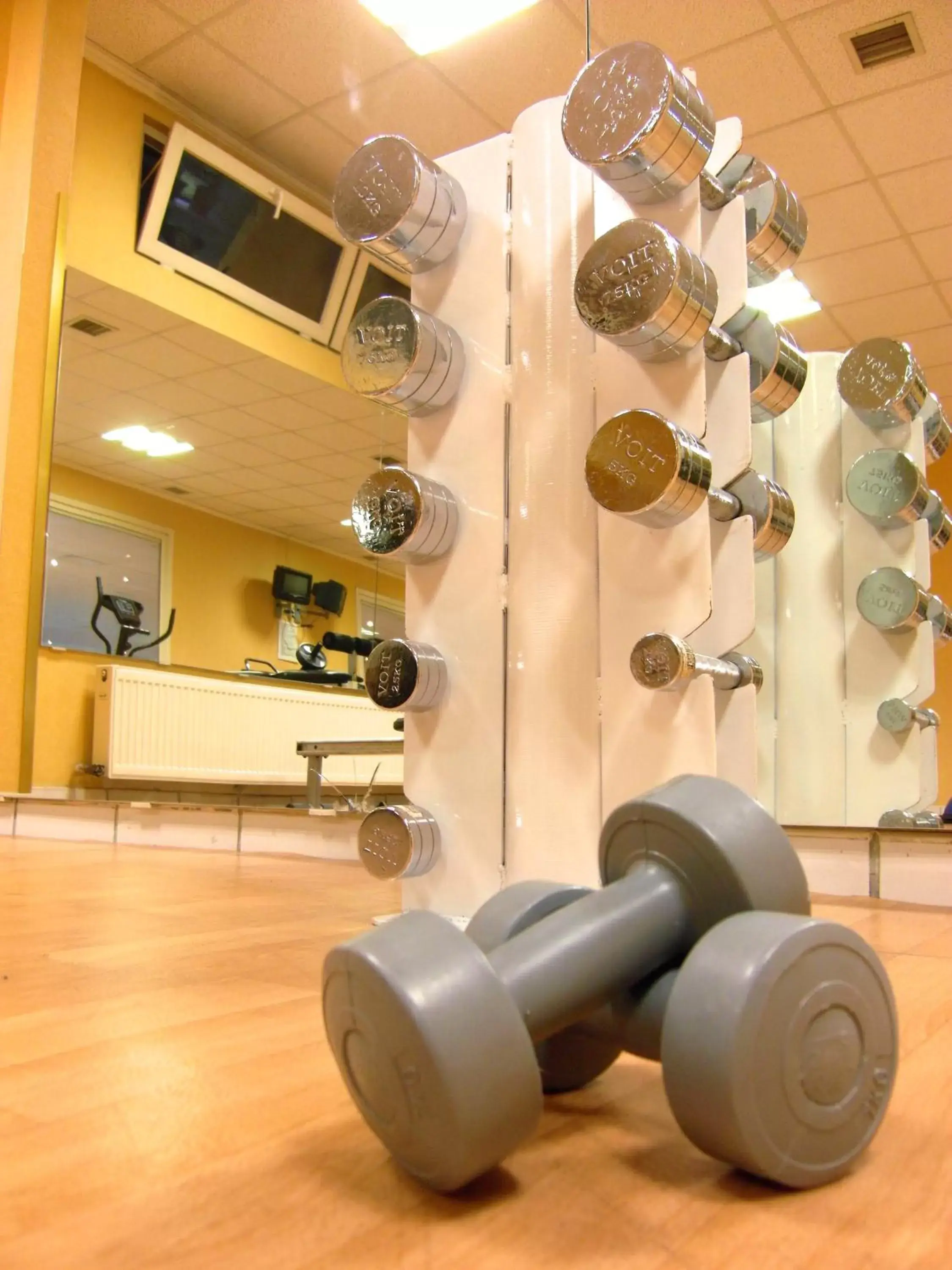 Fitness centre/facilities in Apart Hotel Best Fitness centre/facilities in Apart Hotel Best