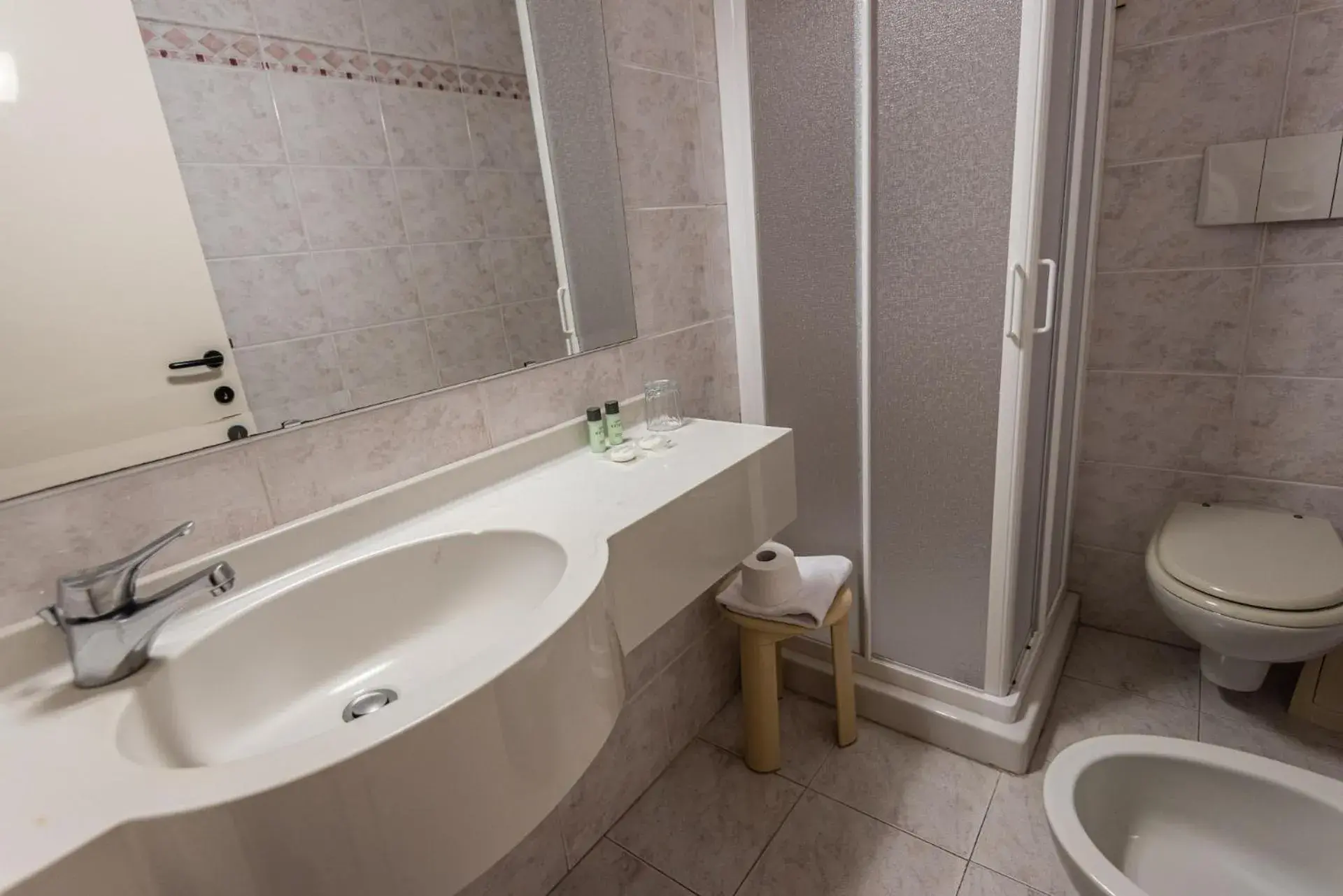 Bathroom in Hotel il Delfino