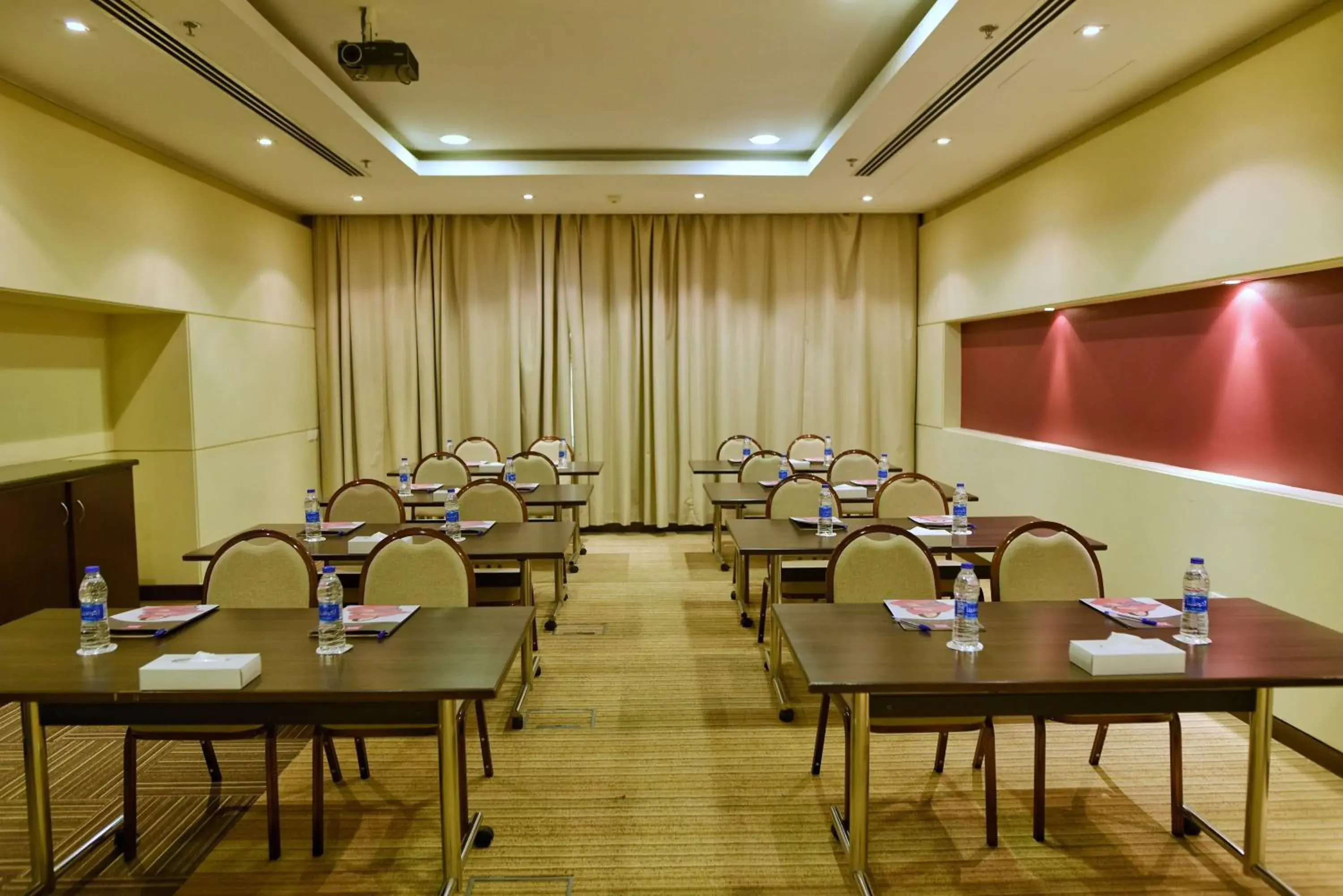 Meeting/conference room in ibis Muscat