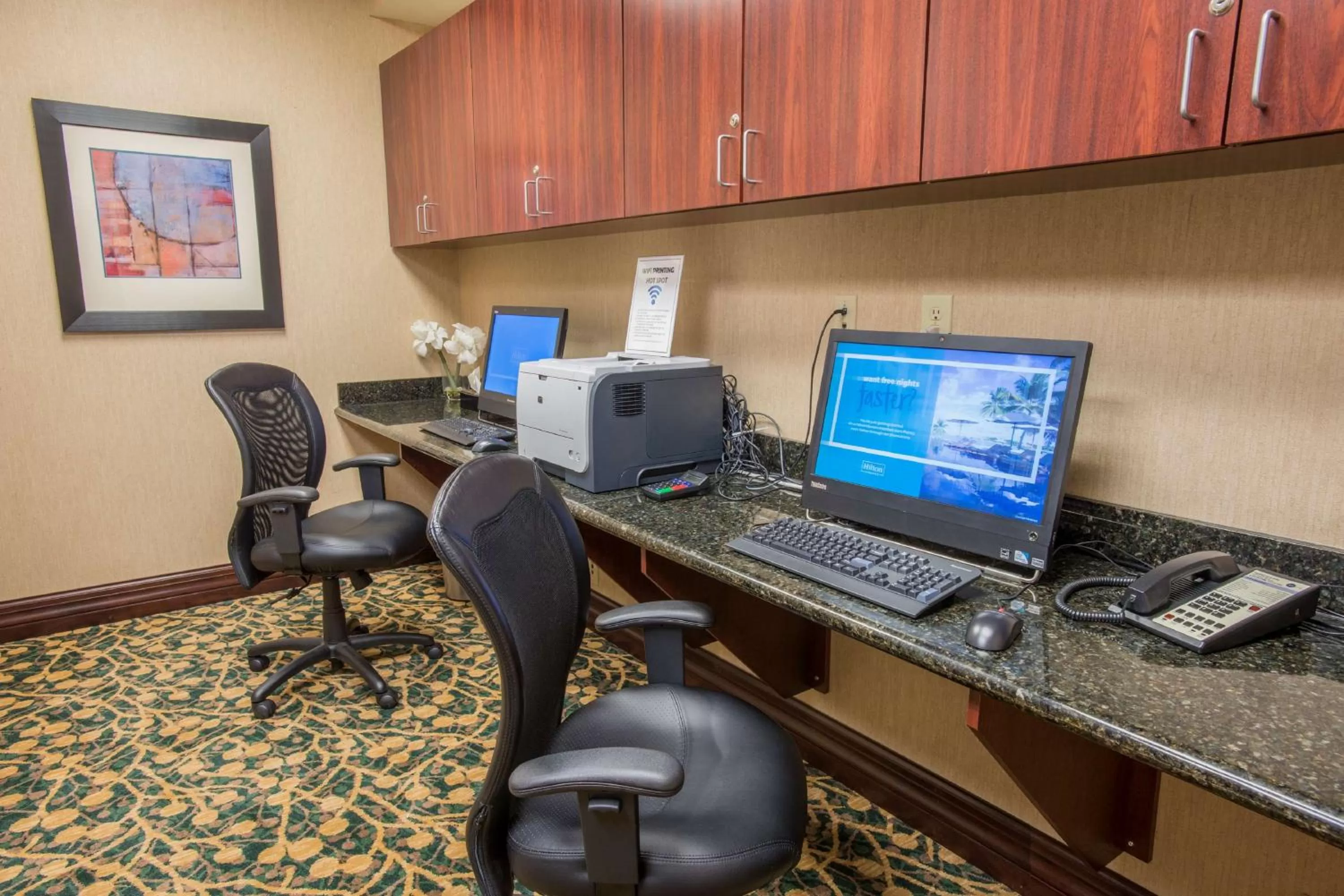 Business facilities in Hampton Inn & Suites Cincinnati-Union Centre
