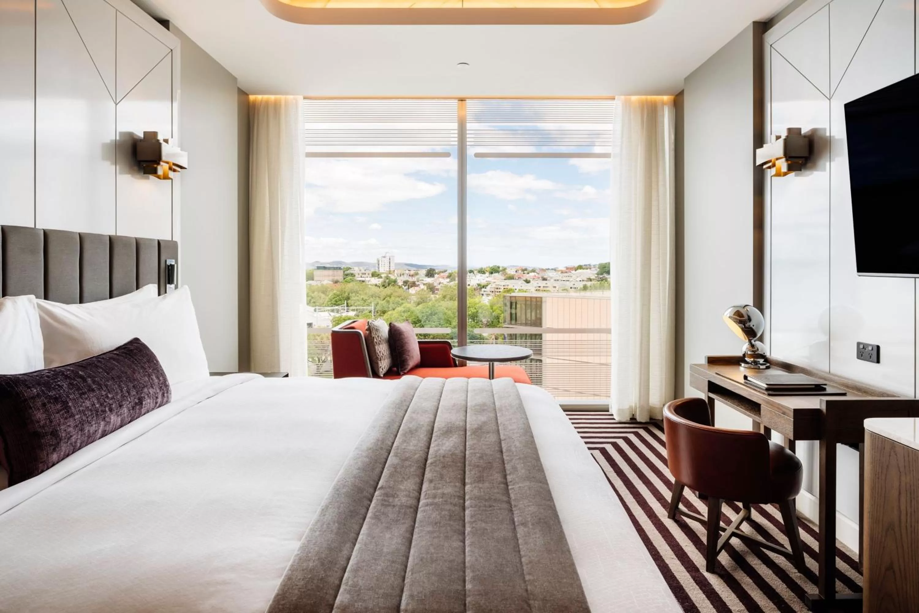 Water View King Room in The Tasman, a Luxury Collection Hotel, Hobart