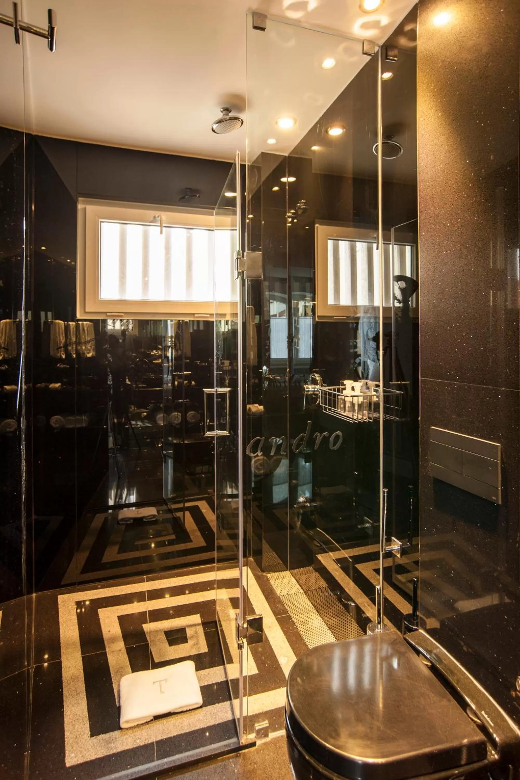 Shower in Teatro Boutique Rooms & Suites