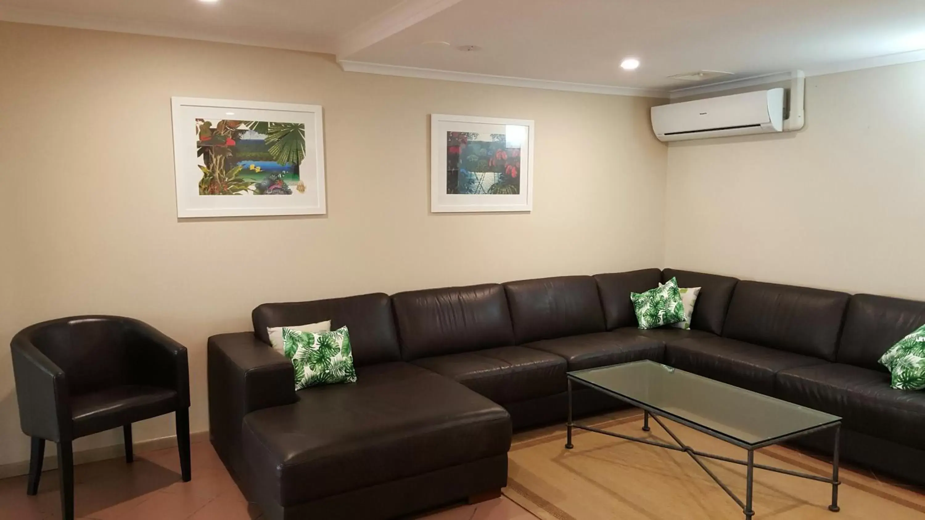Communal lounge/ TV room, Seating Area in Regal Port Douglas