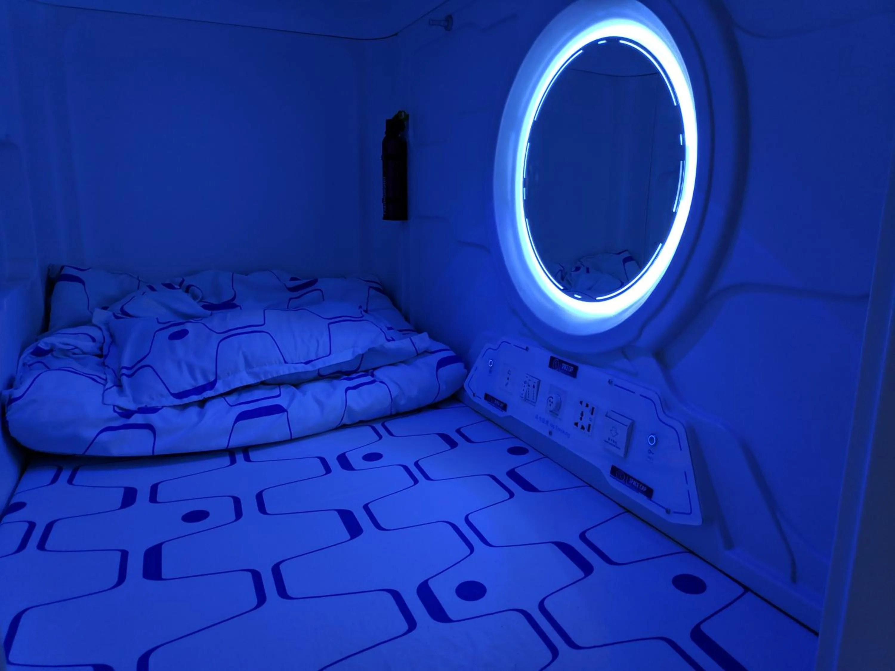 Bed in Space Cap Hotel