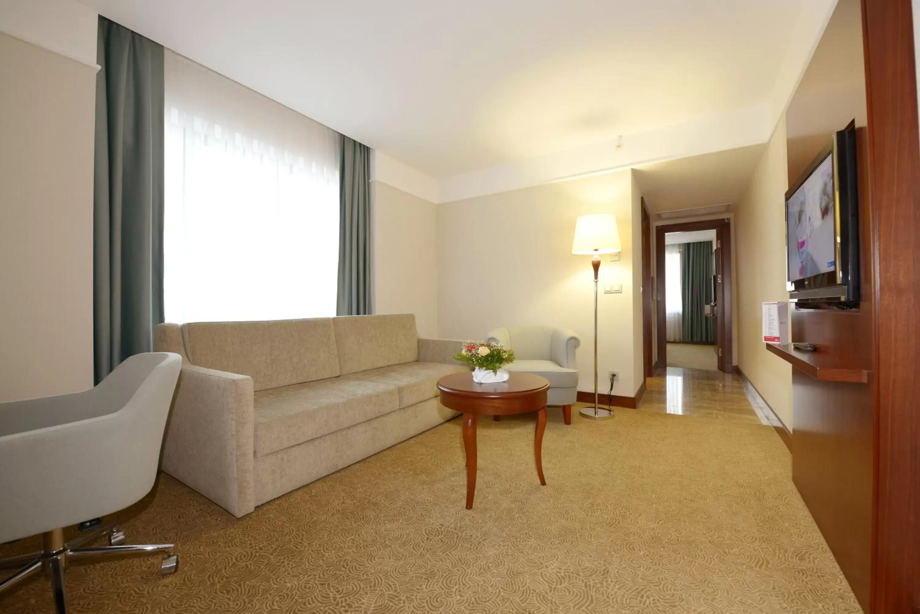 Living room in Ramada Plaza Altin Kayisi Hotel Living room in Ramada Plaza Altin Kayisi Hotel