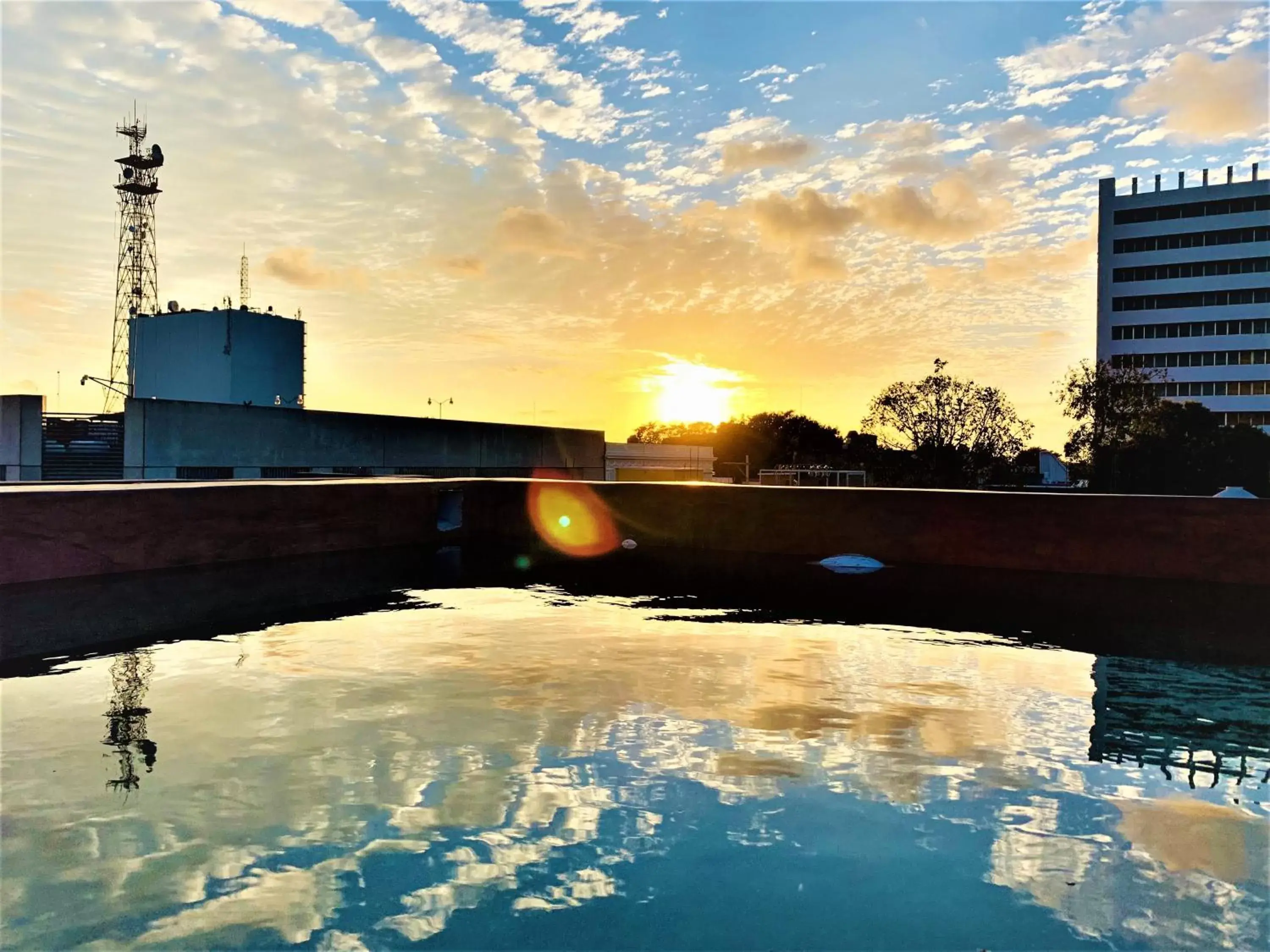 Swimming pool in Hotel Urban Swimming pool in Hotel Urban