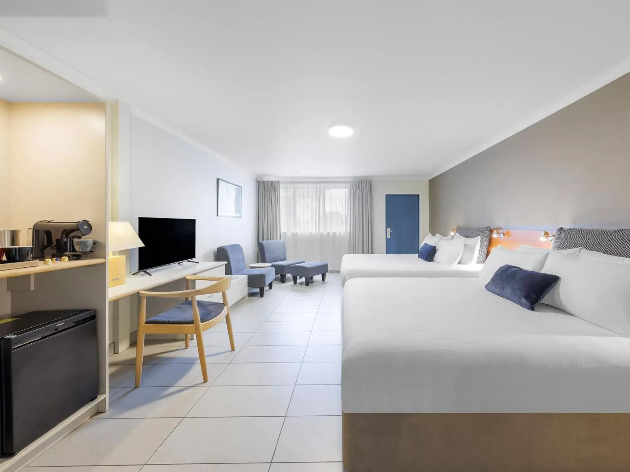 Seating area, Bed in JetPark Hotel Rotorua Seating area, Bed in JetPark Hotel Rotorua