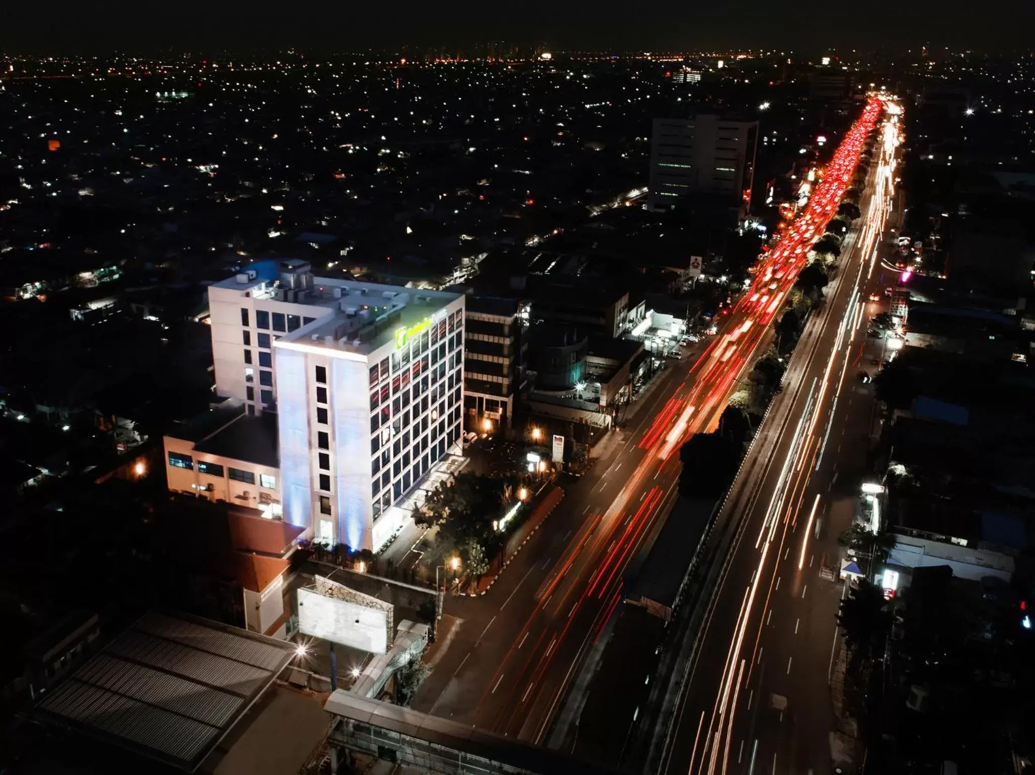 Bird's eye view, Bird's-eye View in Holiday Inn Express Jakarta Matraman, an IHG Hotel