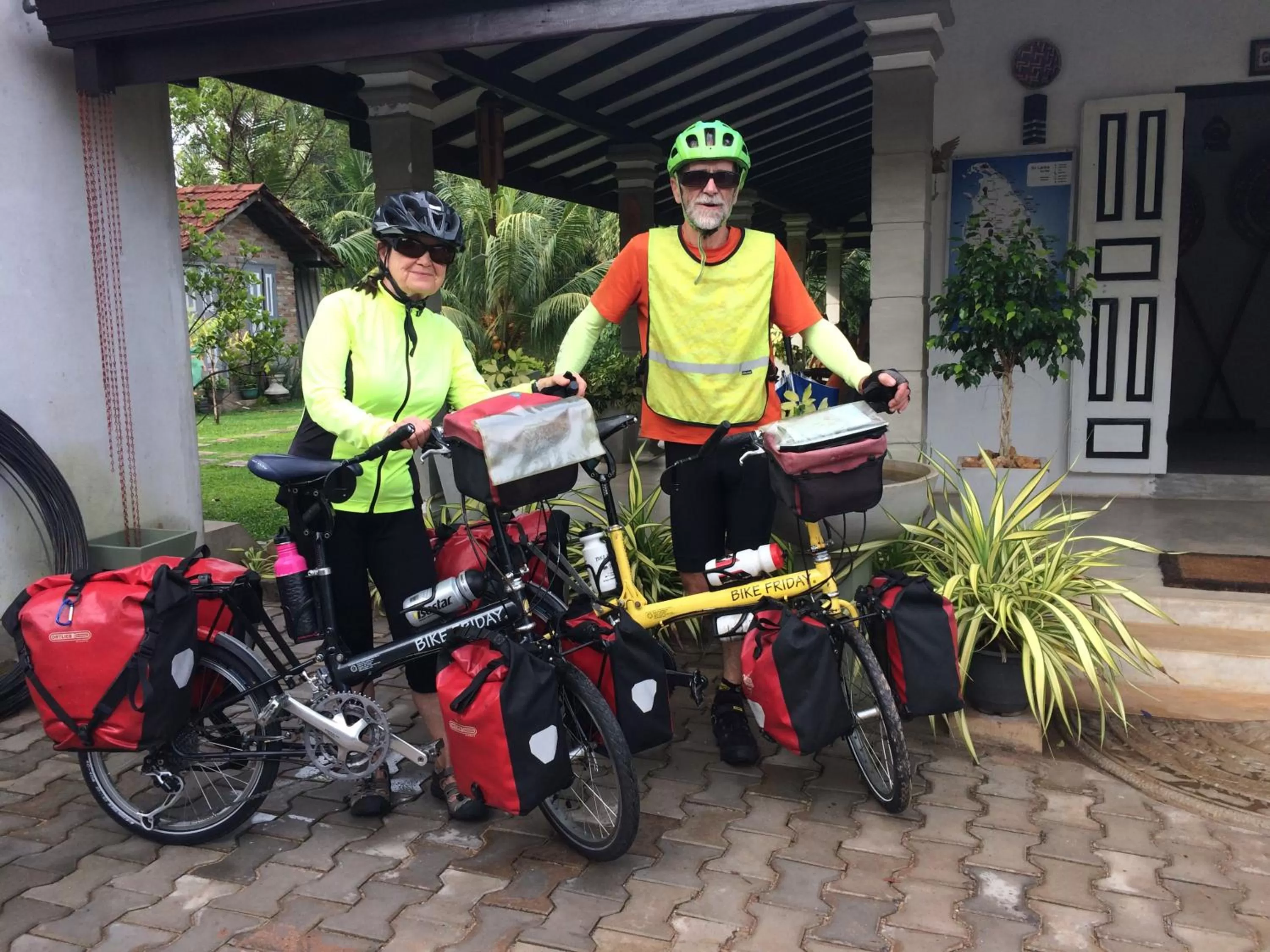 group of guests in Green Wood Villa Negombo