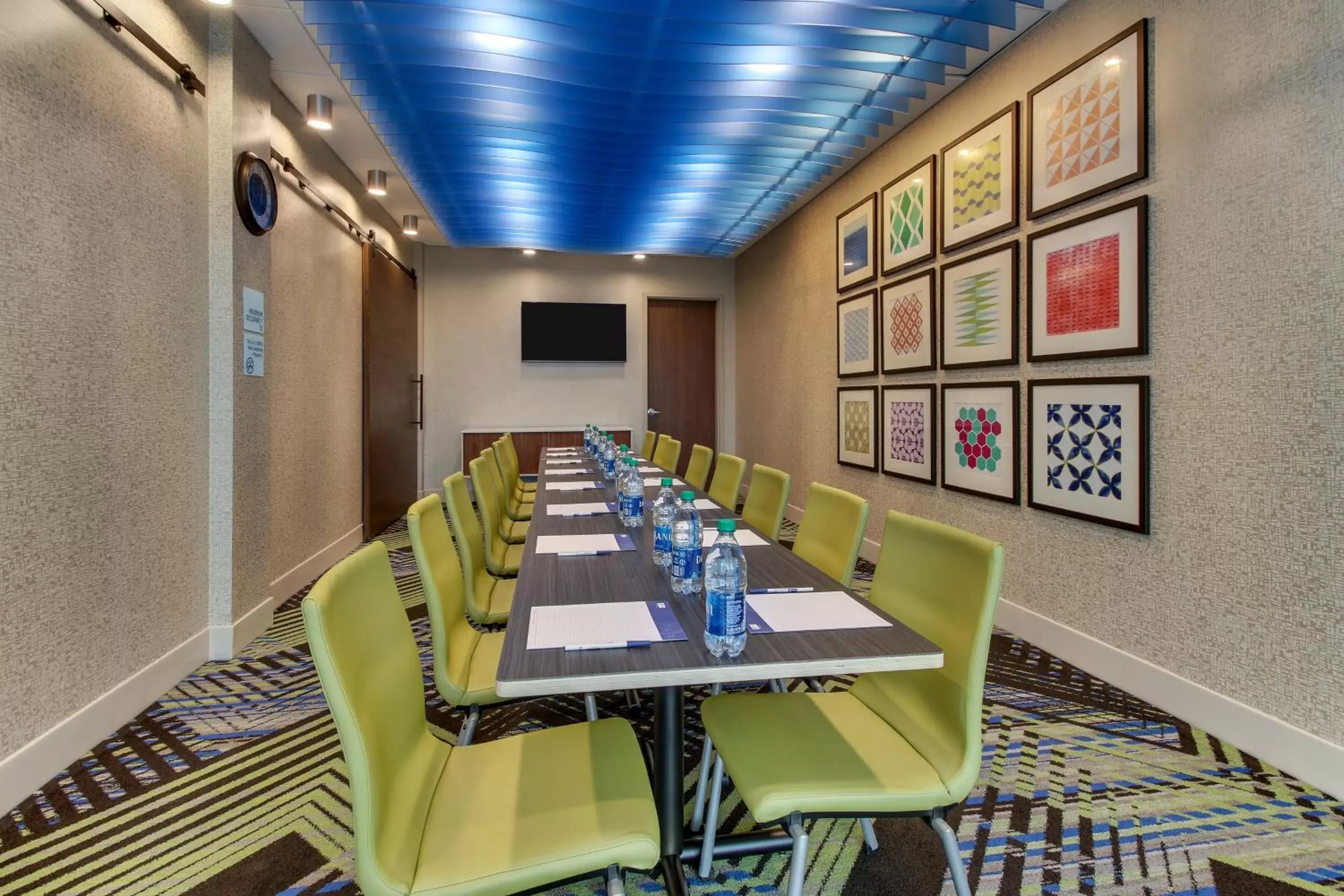 Meeting/conference room in Holiday Inn Express & Suites - Nashville MetroCenter Downtown, an IHG Hotel