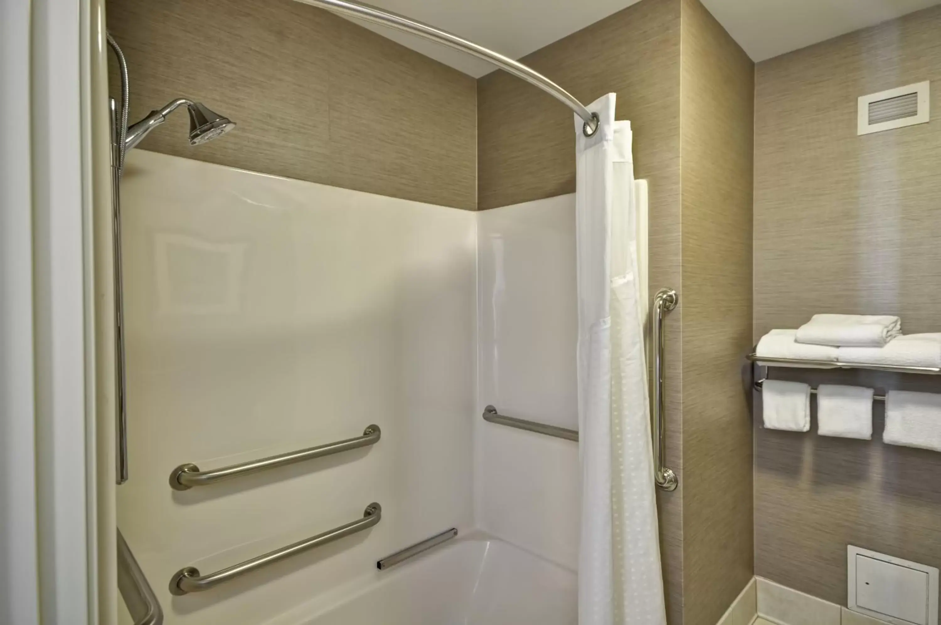 Bathroom in Holiday Inn Express Romulus / Detroit Airport, an IHG Hotel