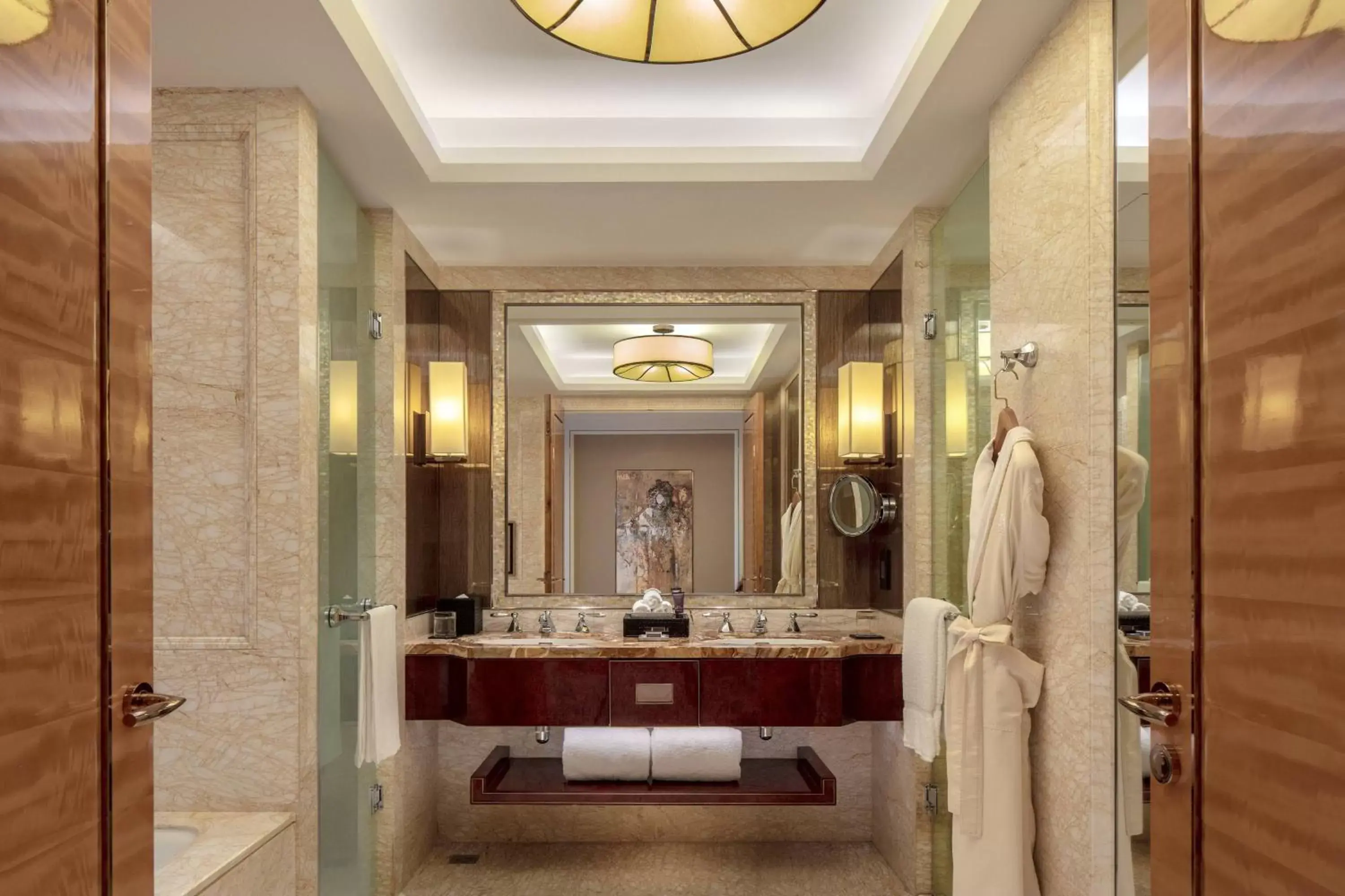 Bathroom, Restaurant/Places to Eat in The Ritz-Carlton, Chengdu