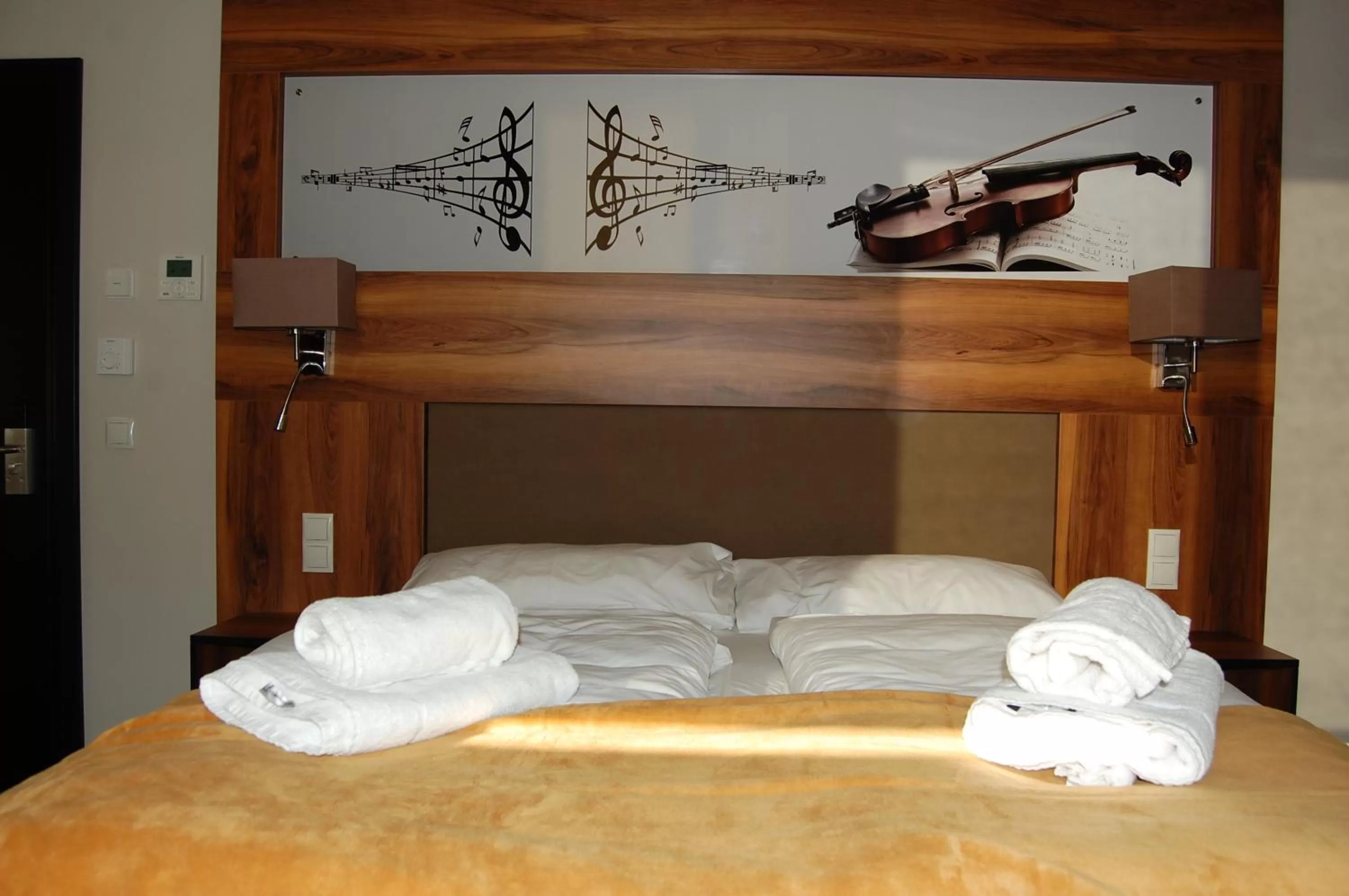 Bed in Apollo Hotel Vienna