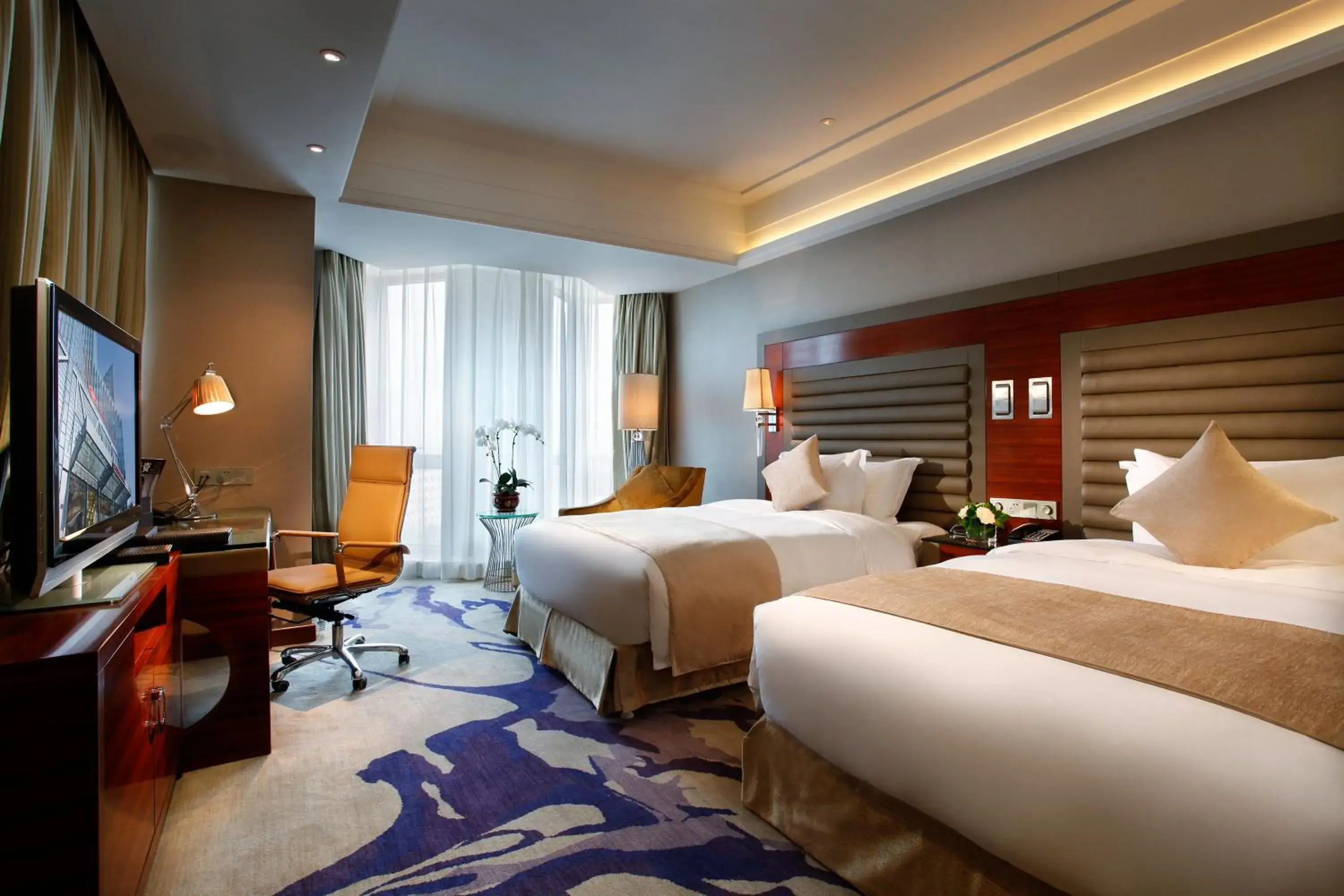 Bedroom, Bed in Crowne Plaza Shenyang Parkview, an IHG Hotel