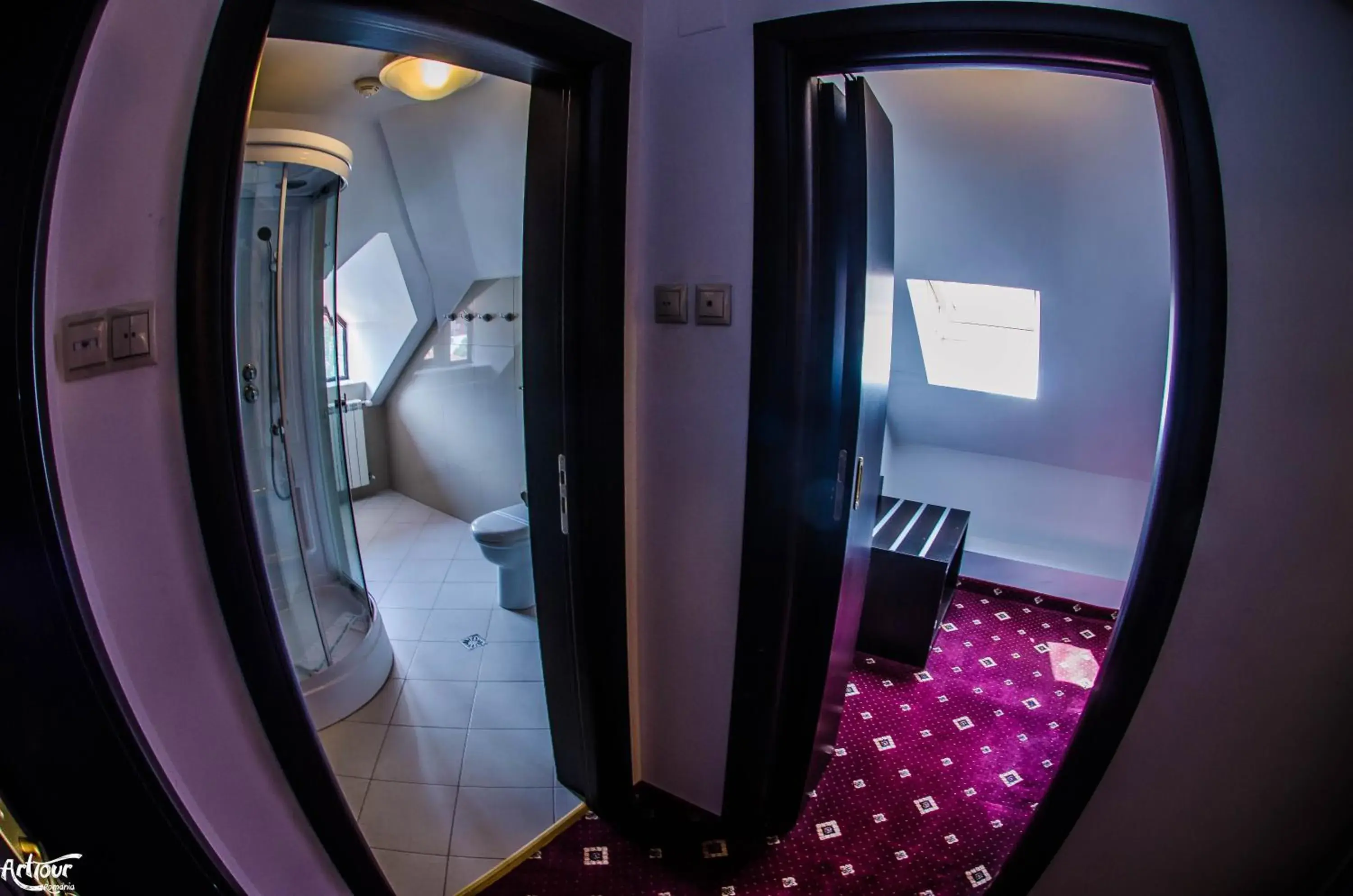 Photo of the whole room, Bathroom in Hotel Bulevard Predeal