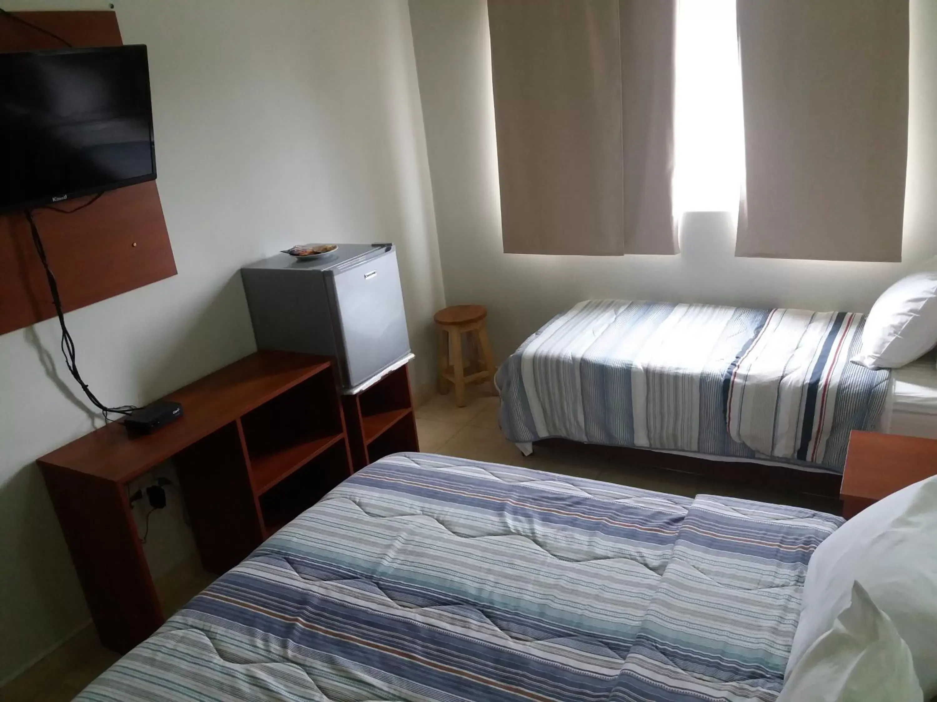 Comfort Triple Room with Shower in Madame Lynch Hotel Asuncion Comfort Triple Room with Shower in Madame Lynch Hotel Asuncion