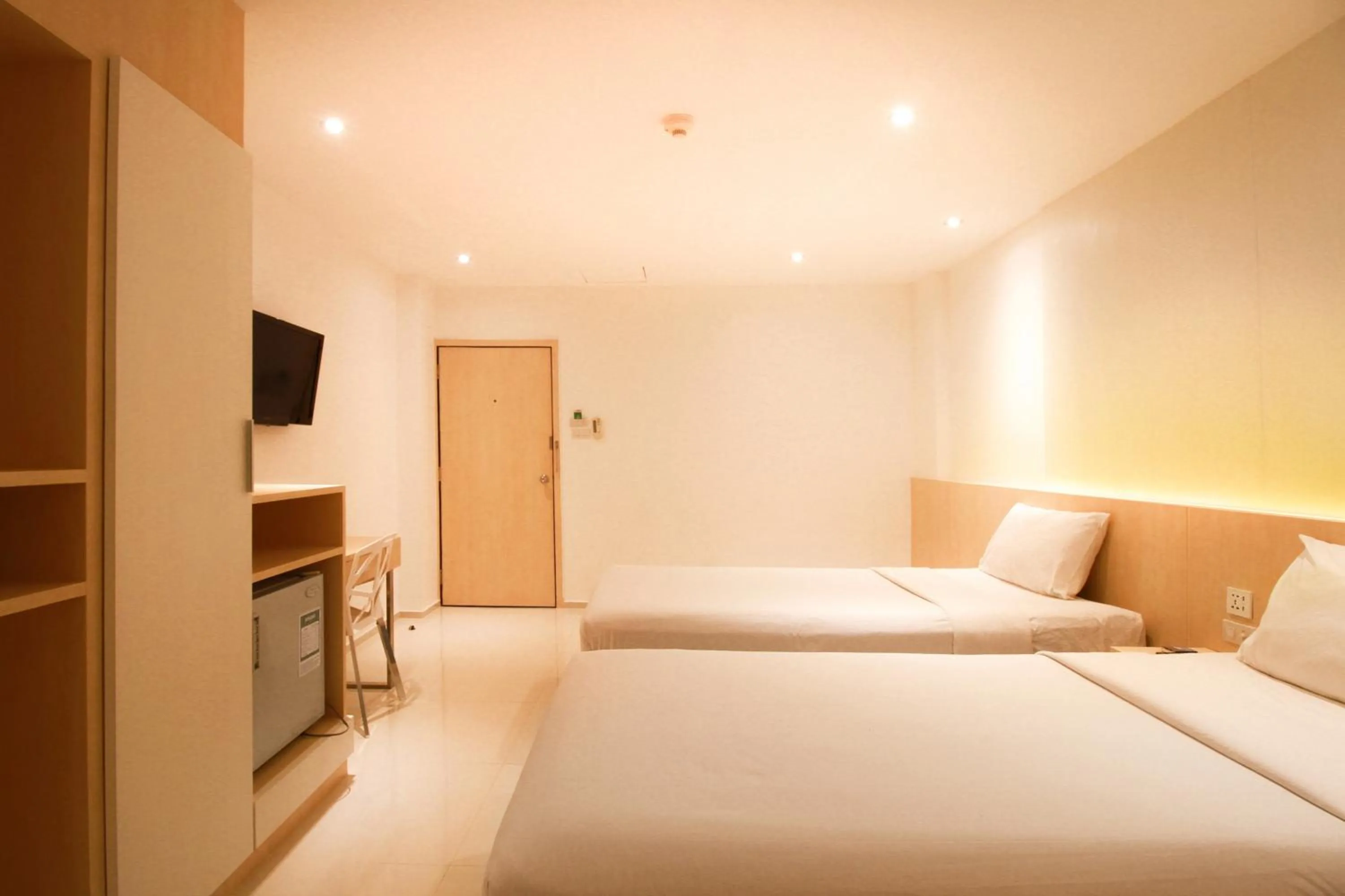 Photo of the whole room, Bed in Ten Stars Hotel