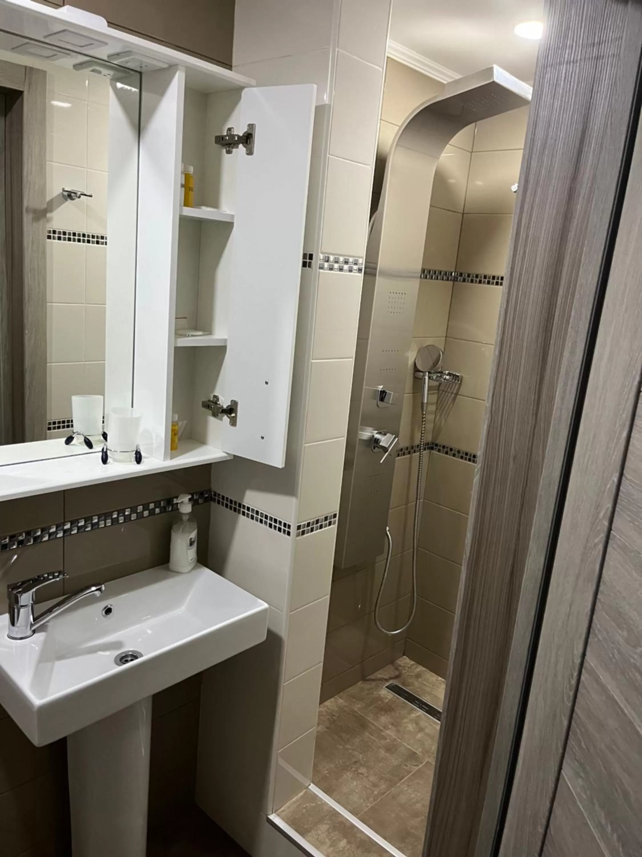 Bathroom in Elite Hotel