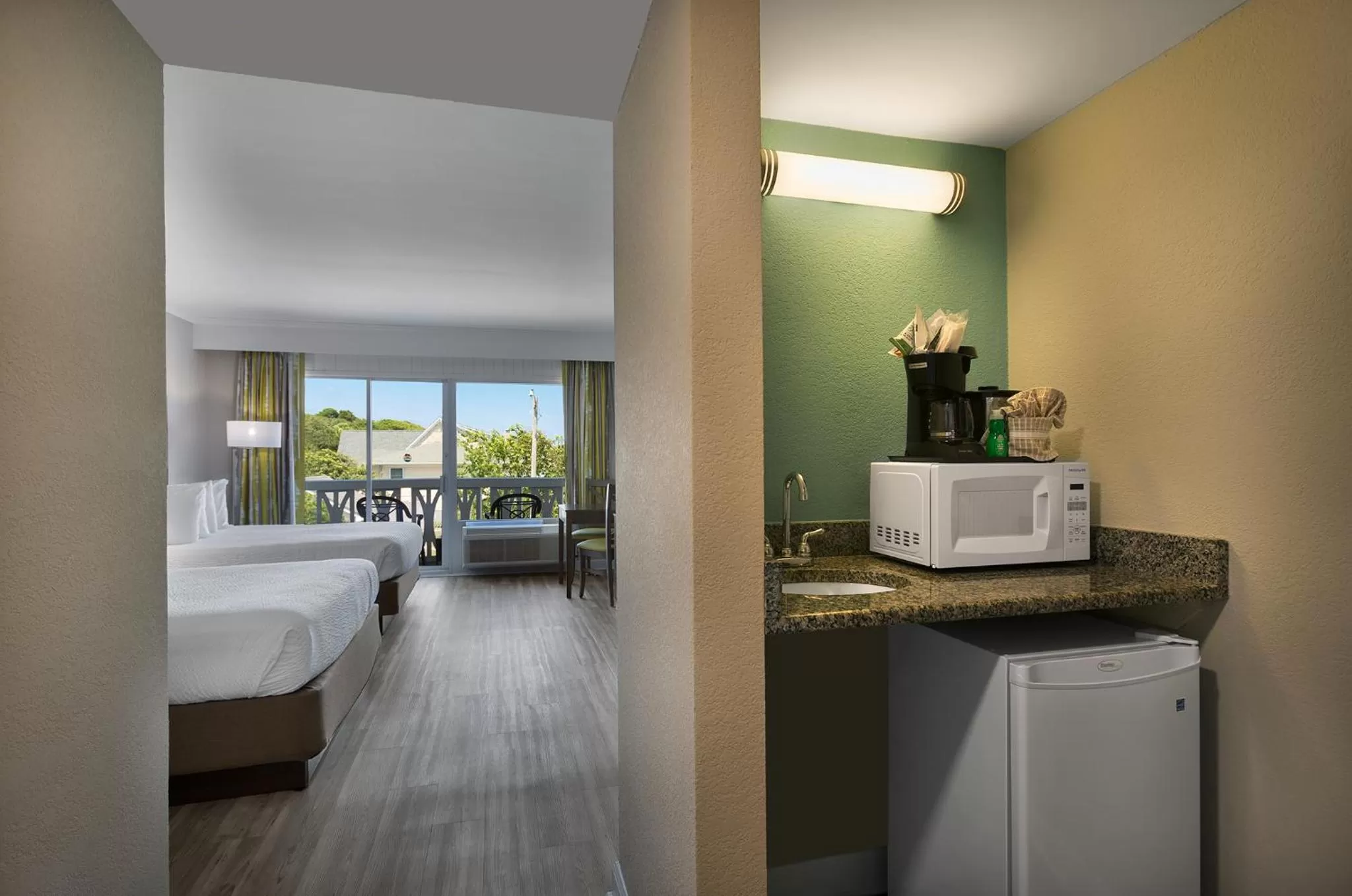 Kitchen or kitchenette, Bed in Caribbean Resort Myrtle Beach